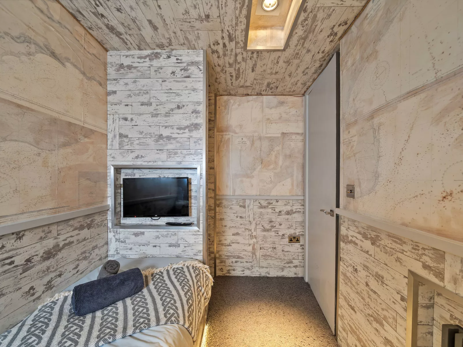 The Old Library-Drinnen