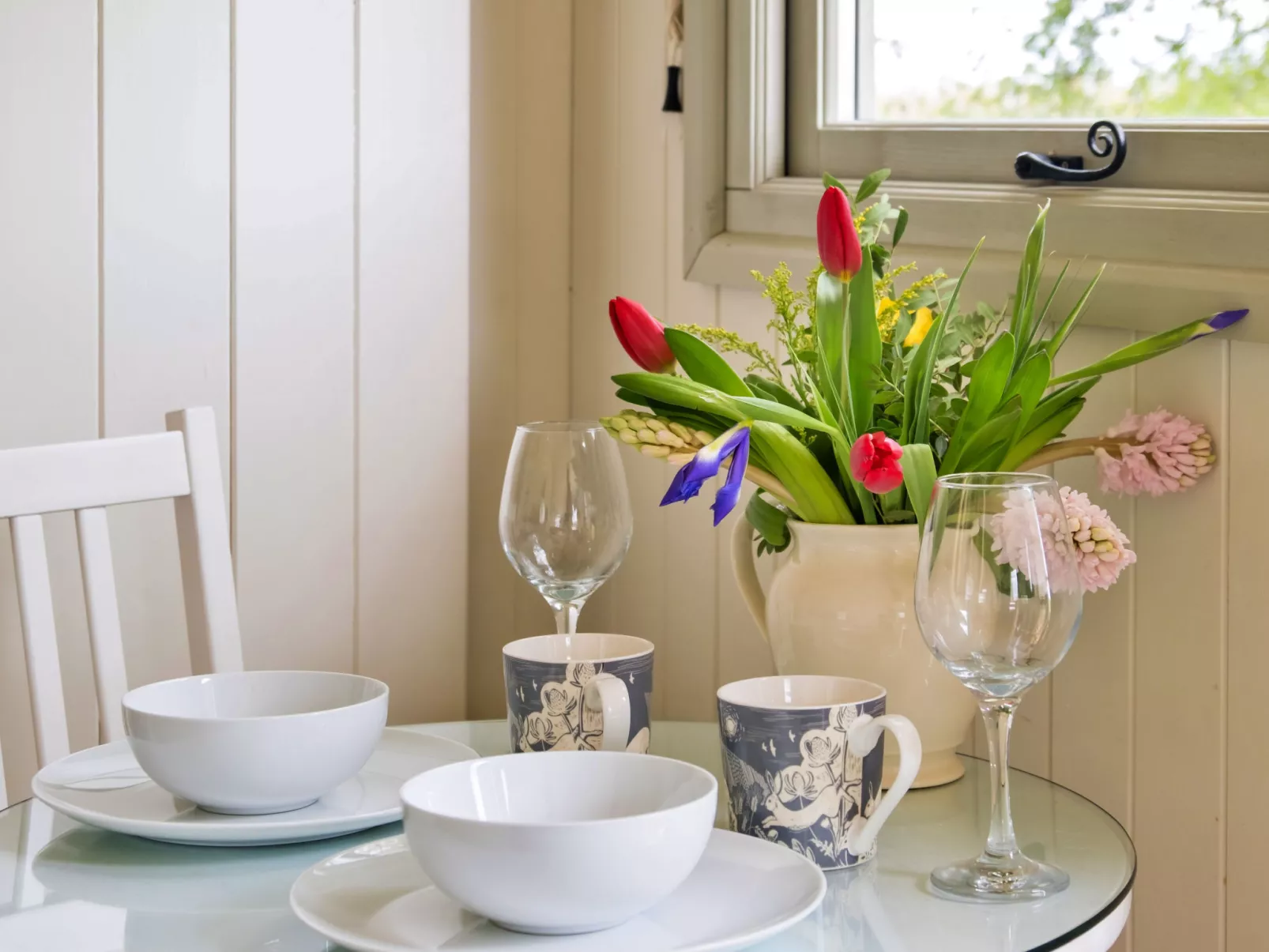 Hay and Hedgerow Glamping-Dedans