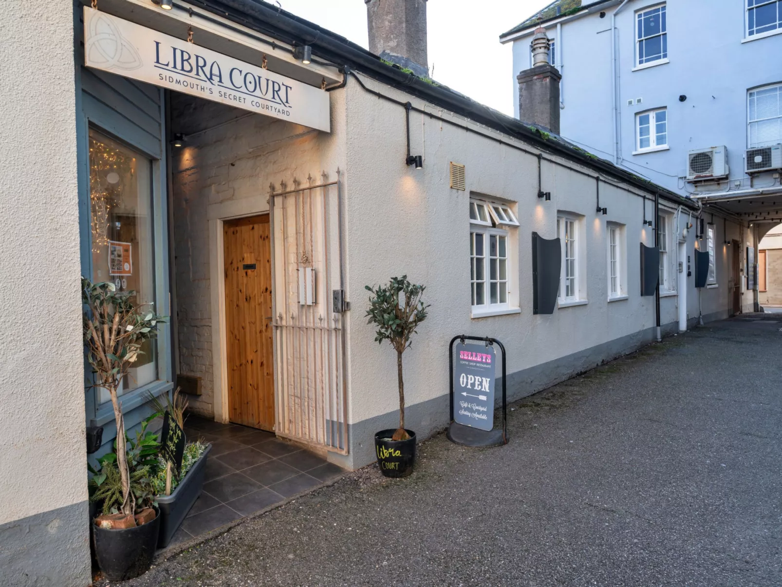 Centre View-Draußen