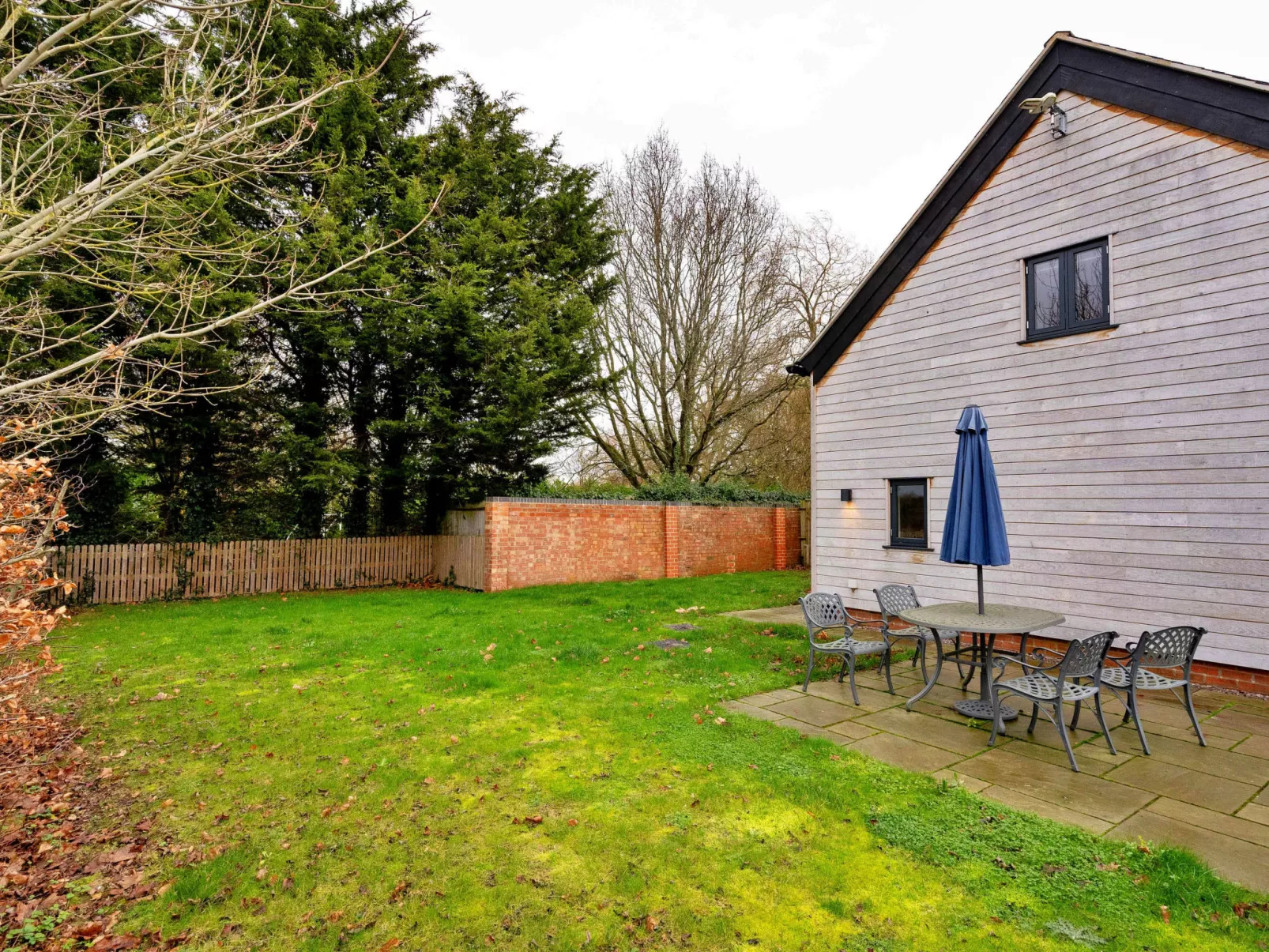 Acorn Cottage-Draußen