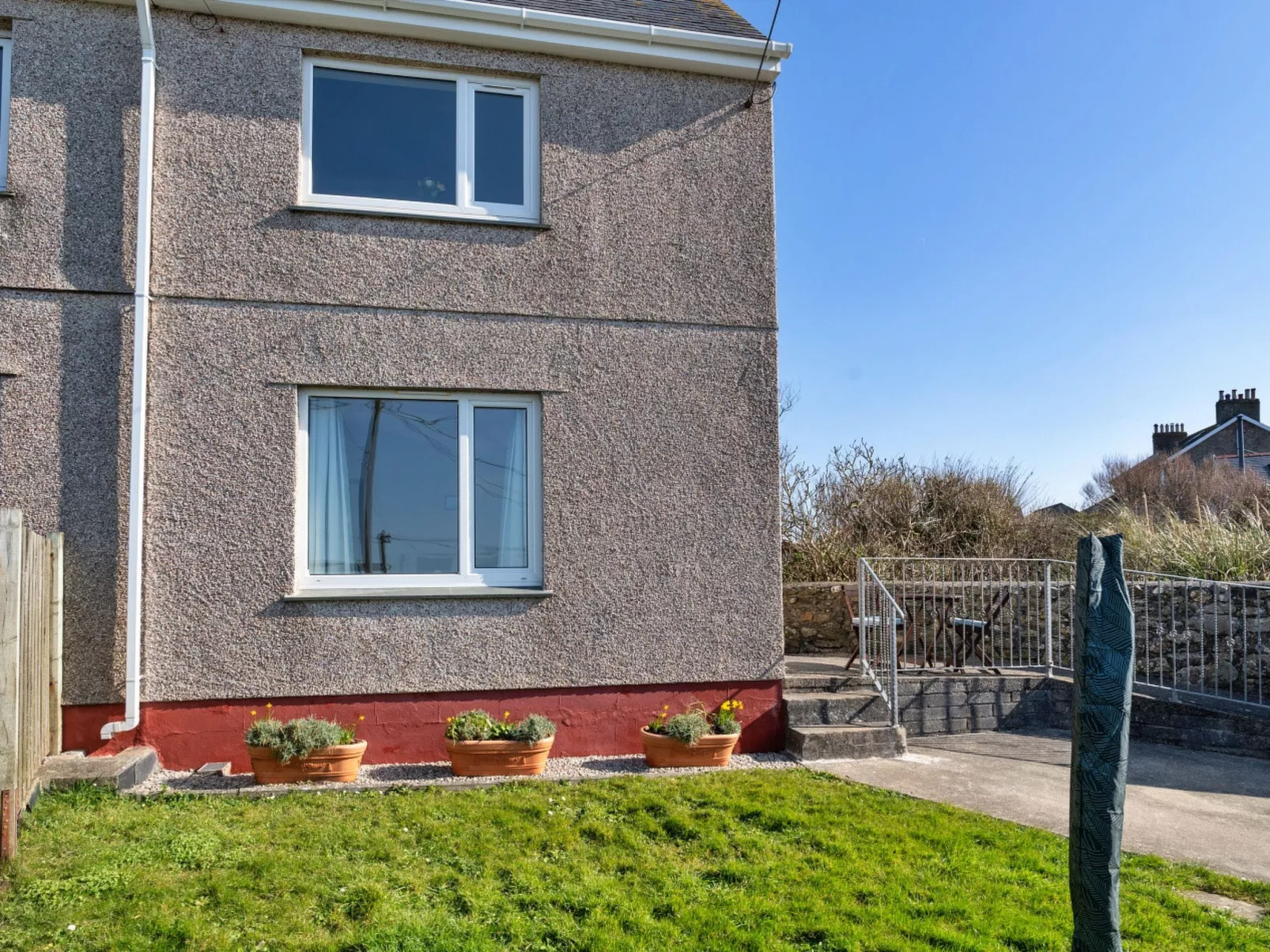 Chy Merthen East-Draußen