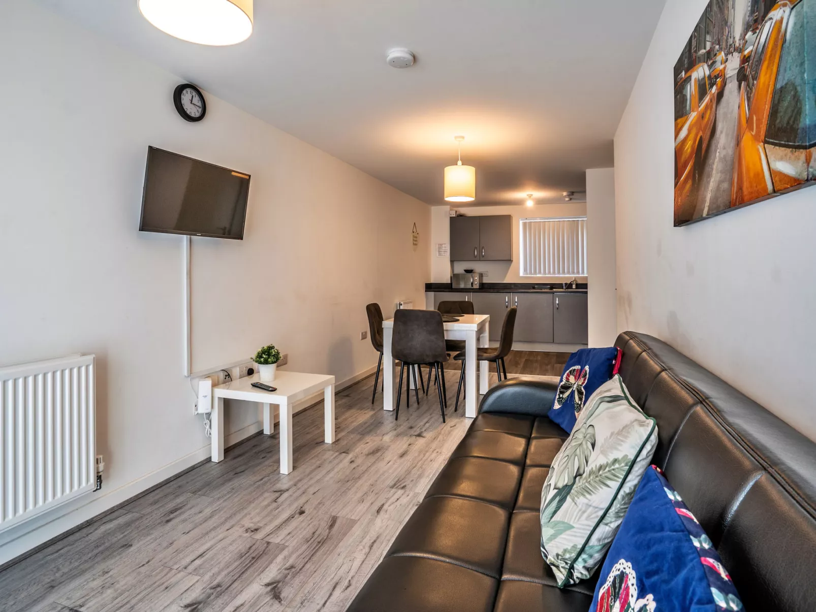 Aldridge Square-Dedans