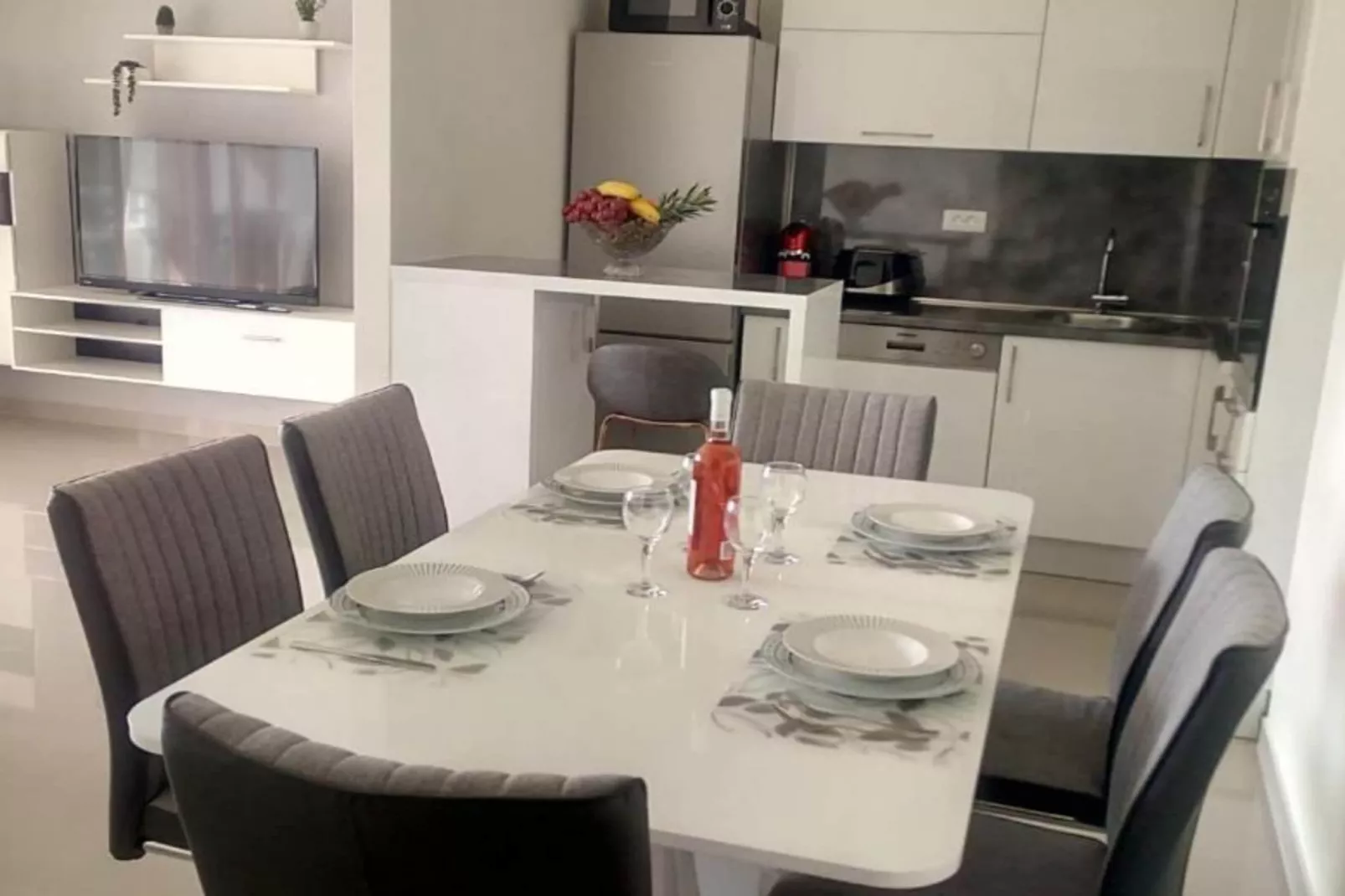 Apartment Sunshine Trogir - Three Bedroom Apartment with Balcony-Salle à manger