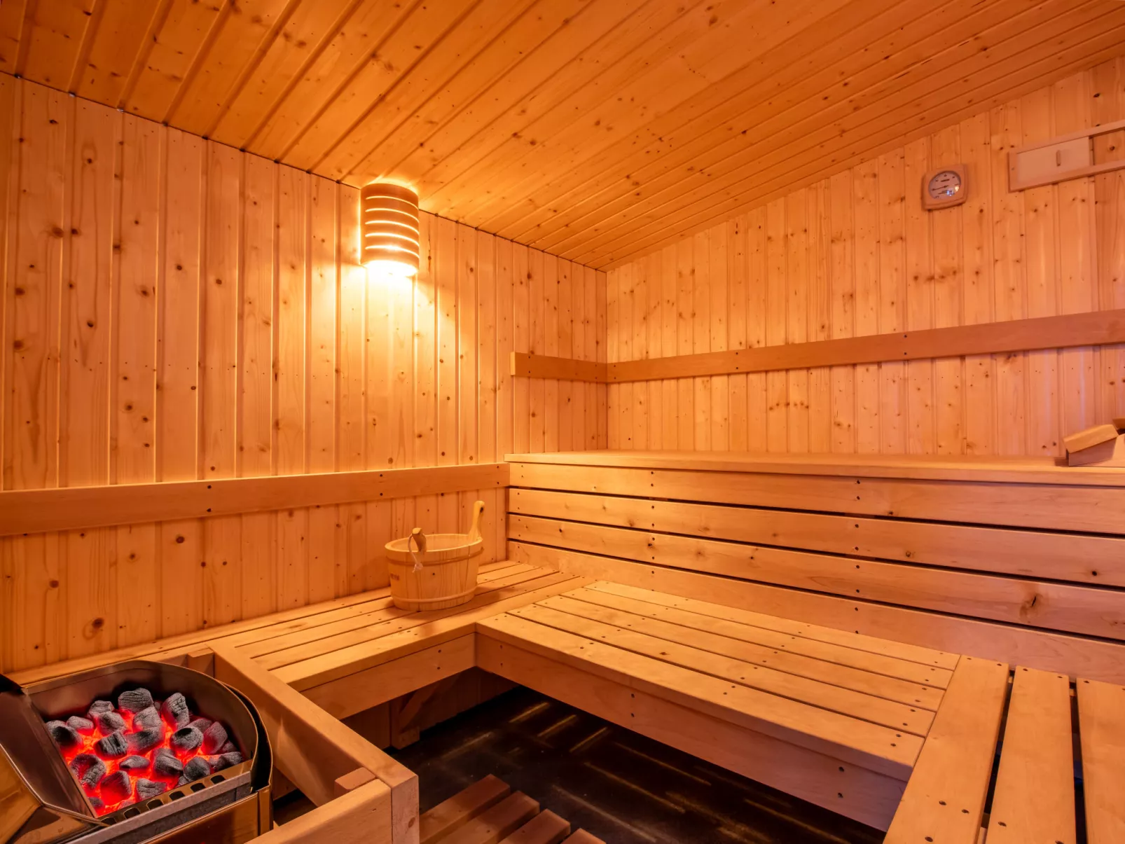 Benderloch House & Frobost Lodge-Dedans