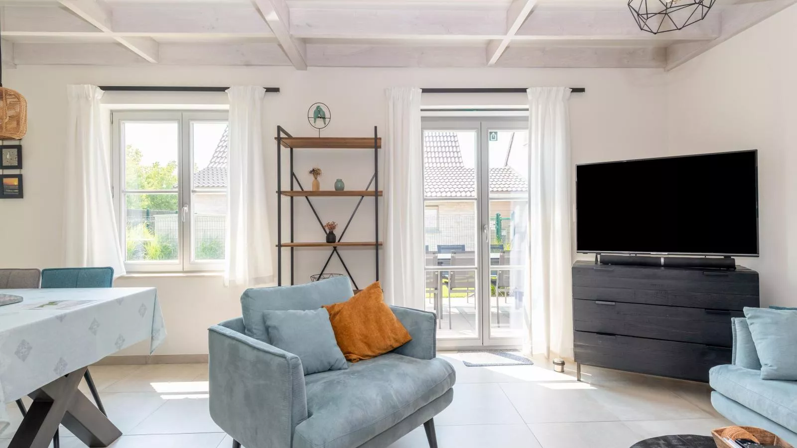 Westhinder I H1-Living room