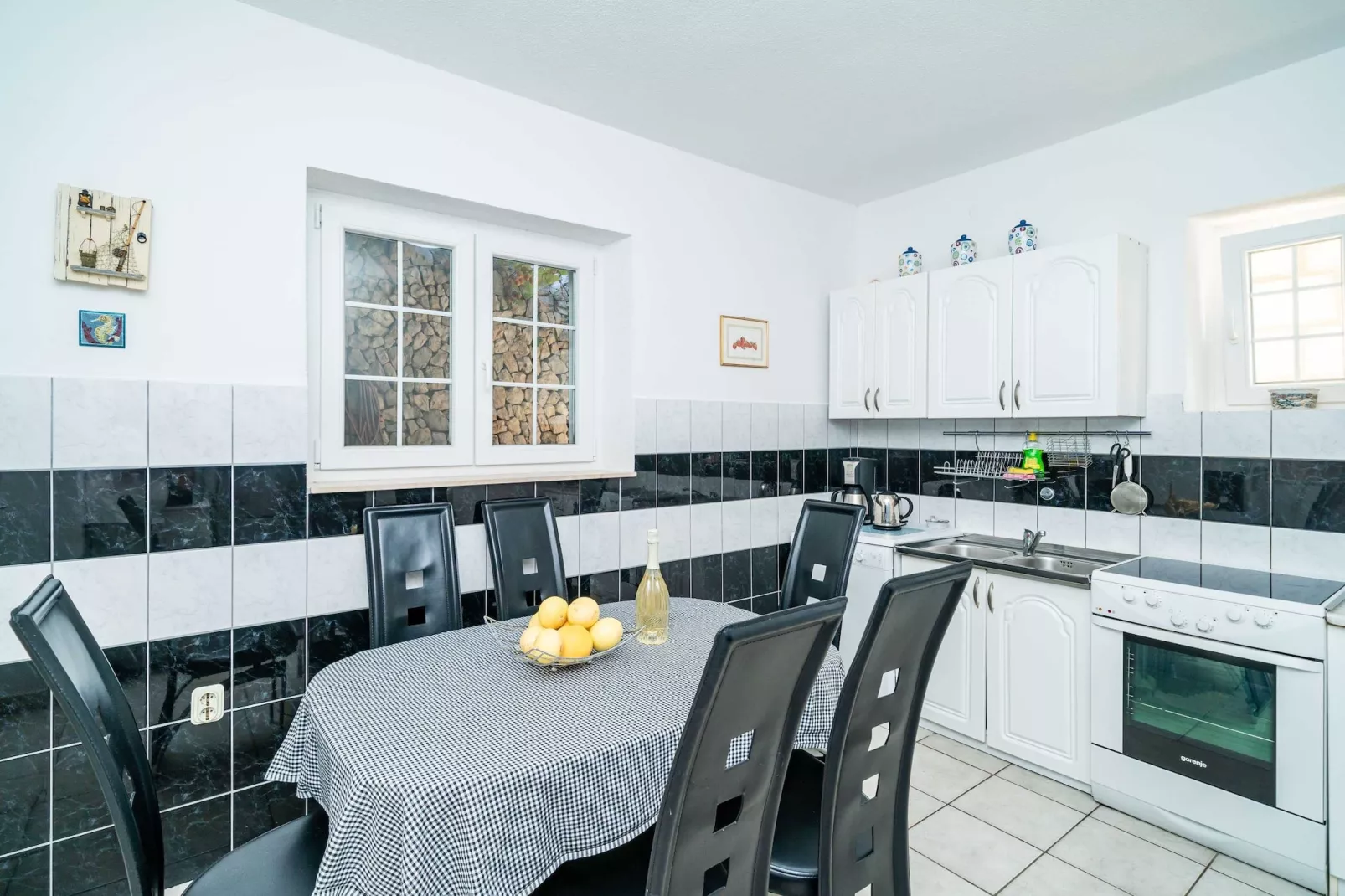 Villa Vista Old Town - Four Bedroom House with Terrace and Sea View-Kitchen