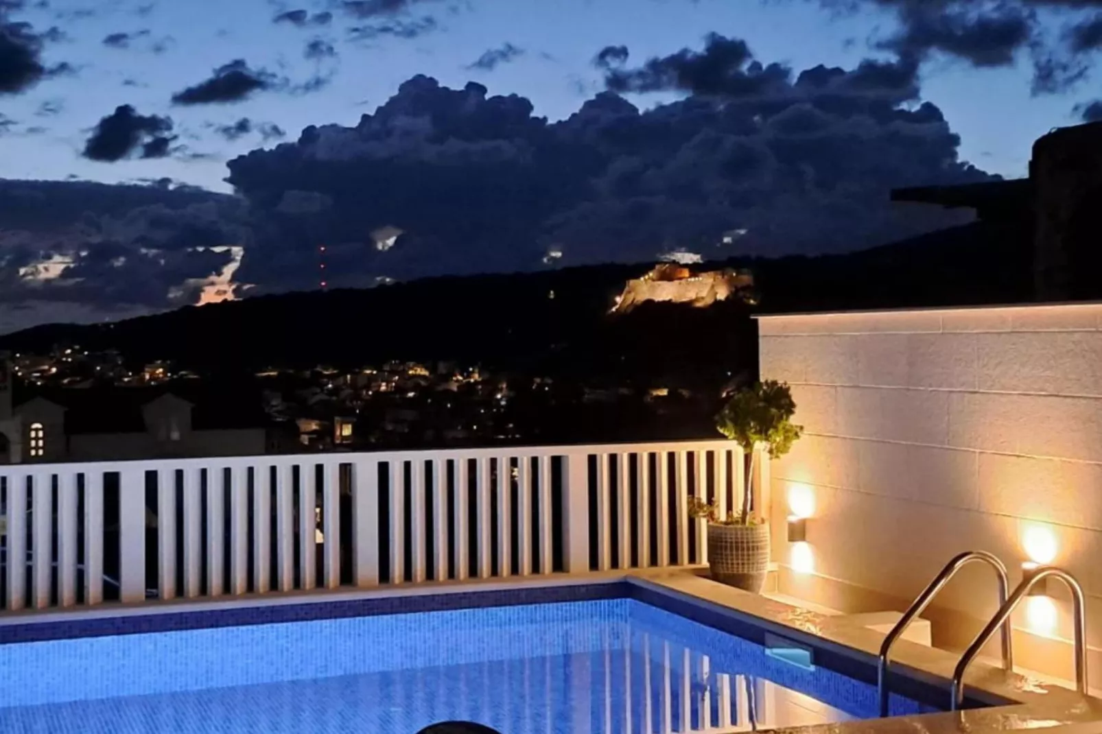 Apartments Trogrlić - One-Bedroom Apartment with Balcony-Swimming pool