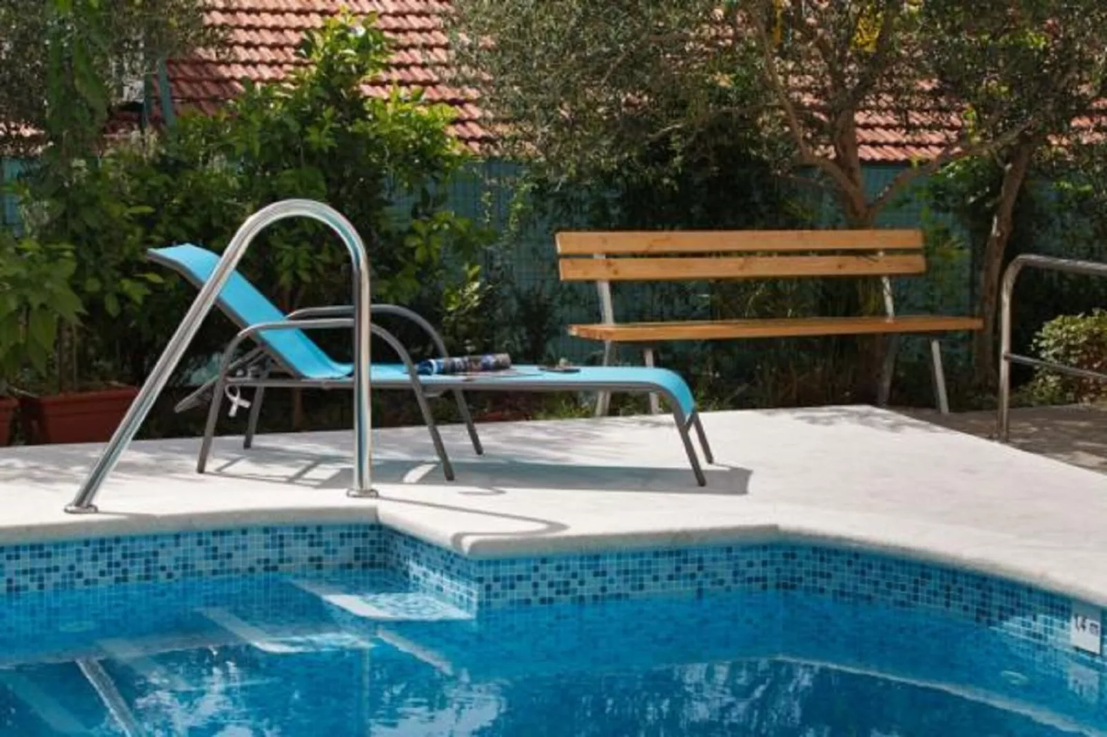 Studio (A4)-Untagged