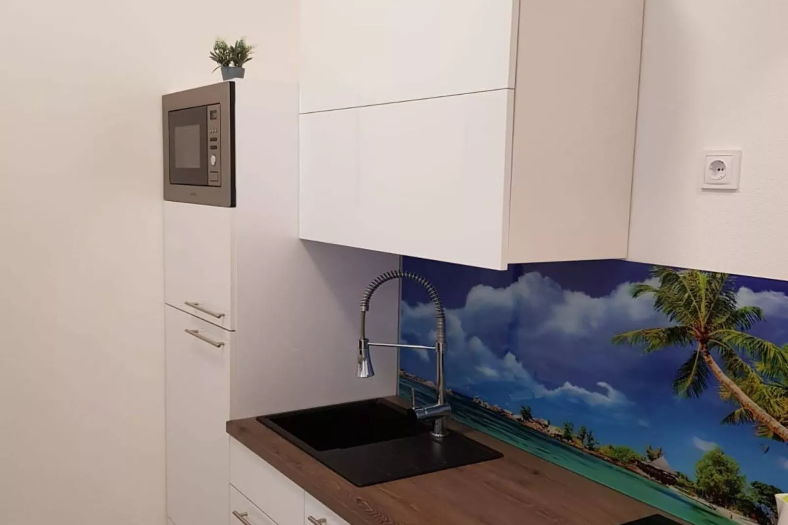 One-Bedroom Sea View Apartment-Kitchen