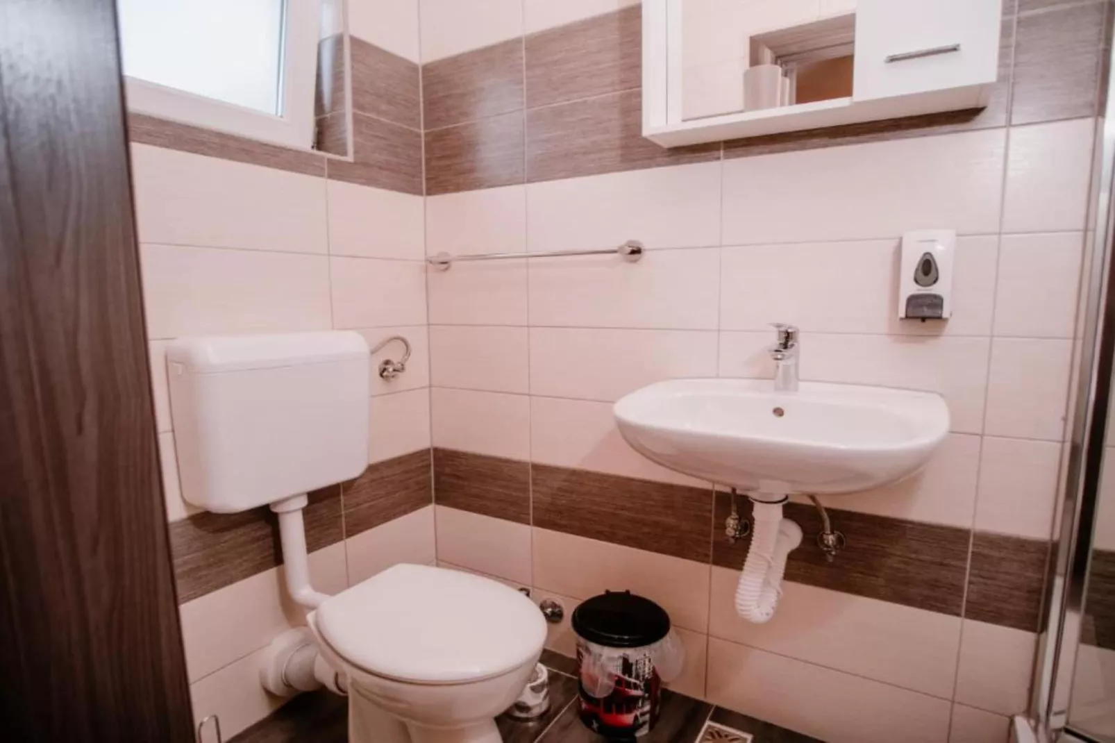 Mountain Serenity Rooms - Double Room with Balcony  2-Badezimmer