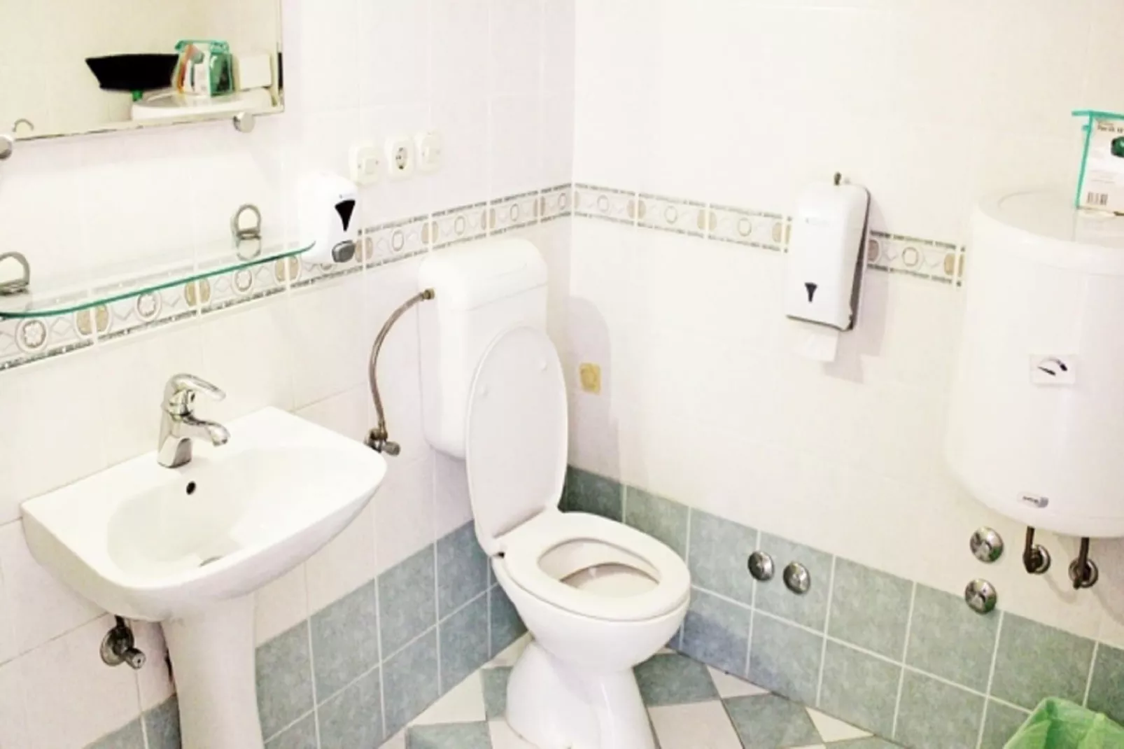 Apartments Pansion Franka 3* - Studio Apartment - APT 13-Bathroom