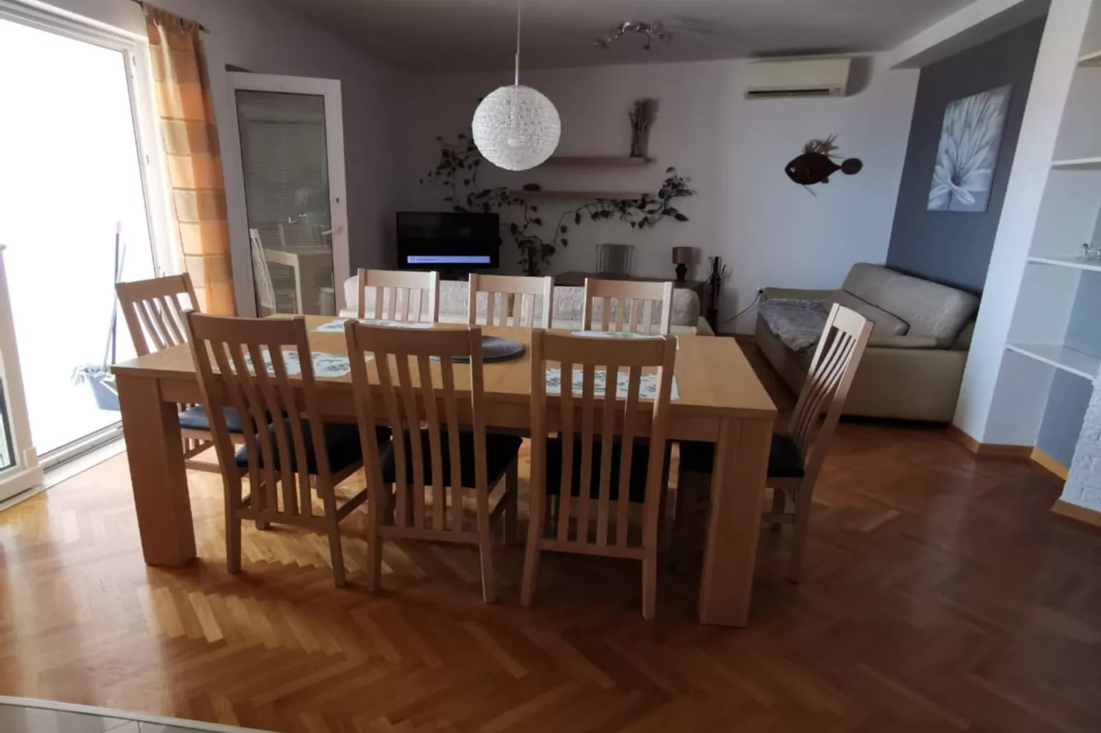 Three Bedroom Apartment with Terrace and  Sea View-Living room