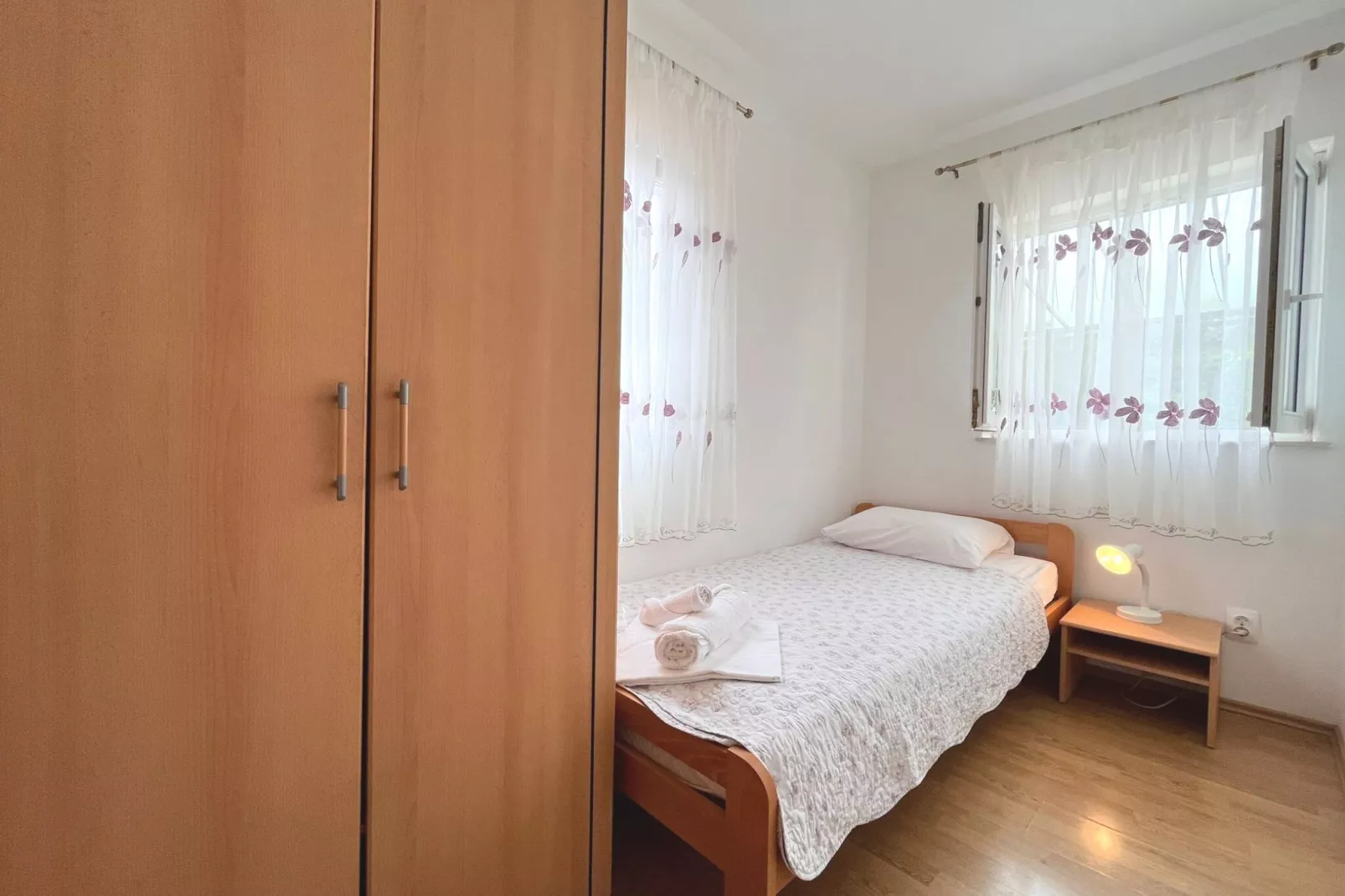 Apartment Butković -  Studio Apartment (A1)-Schlafzimmer
