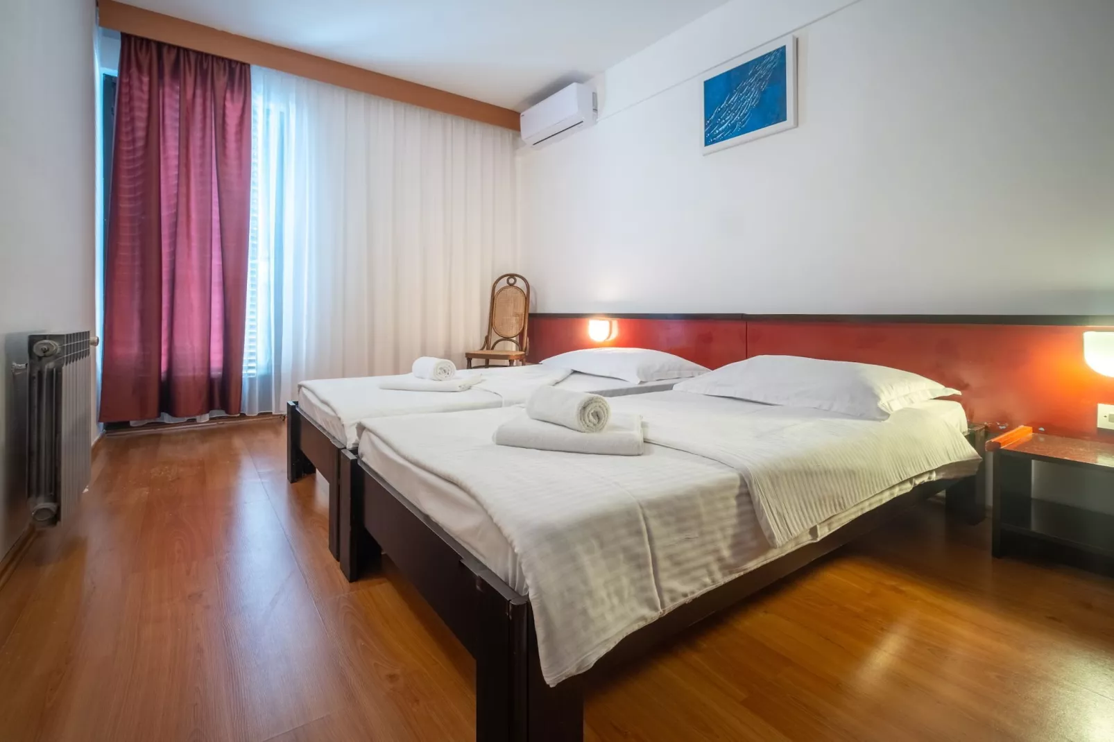 Hotel Issa - Twin Room Park View-Bedroom