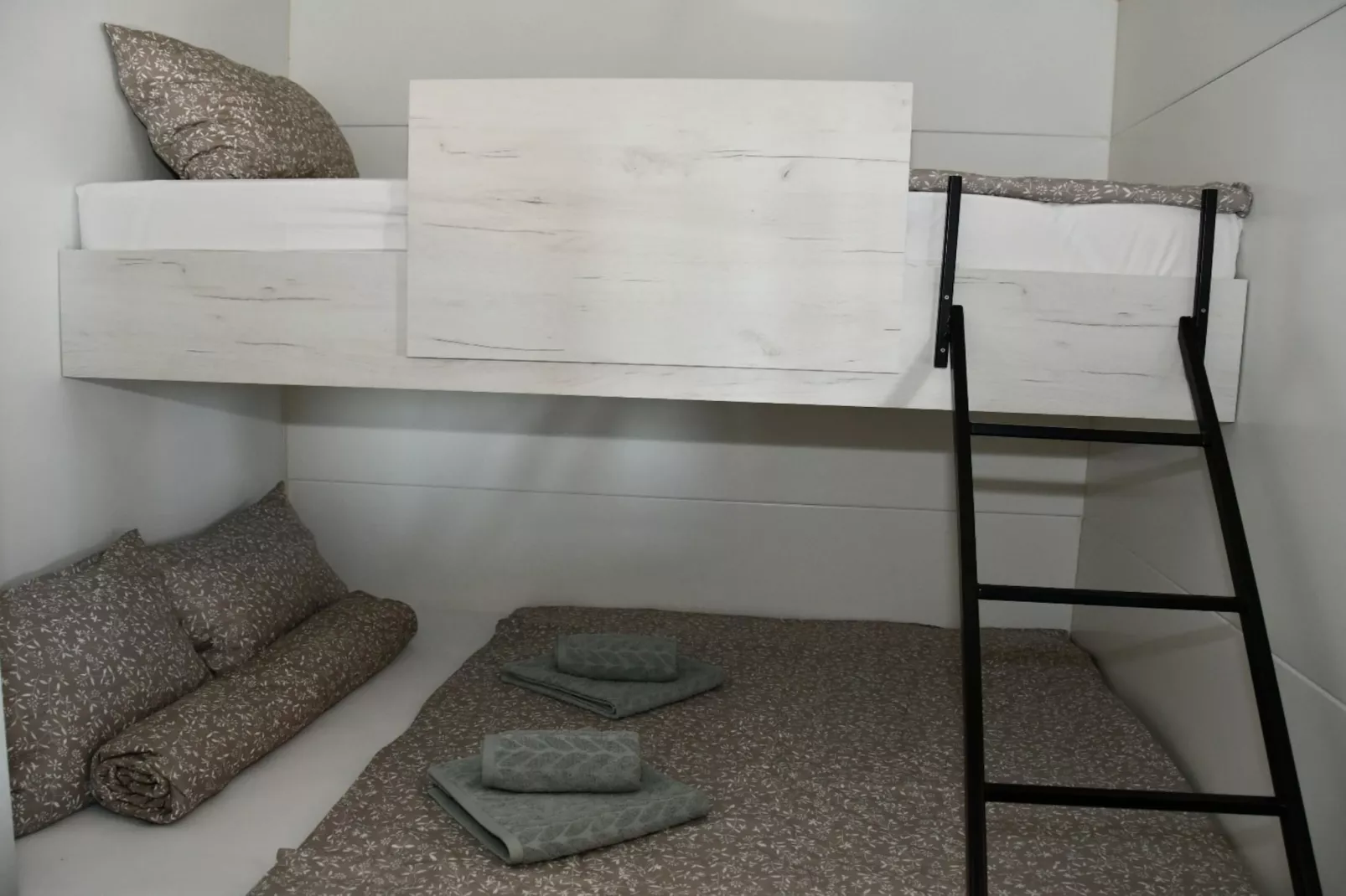 Mobile Home With Terrace And Sea View (Allegro)