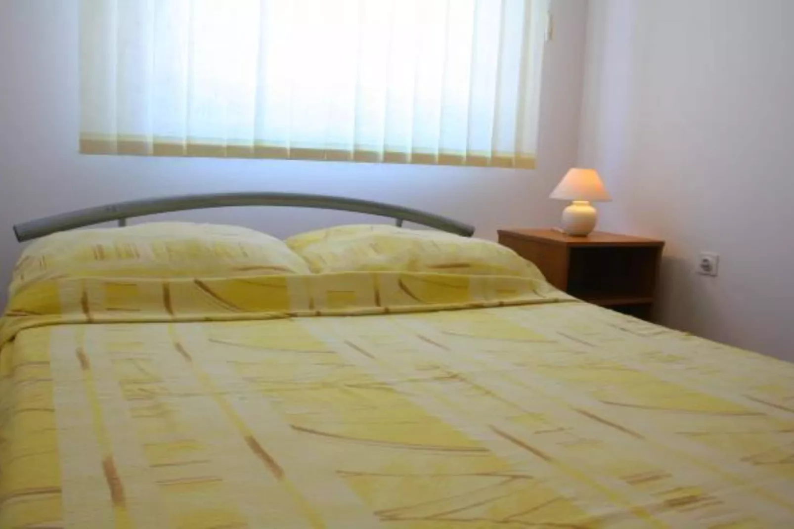 Apartments Degi - Two Bedroom Apartment (right)-Chambre