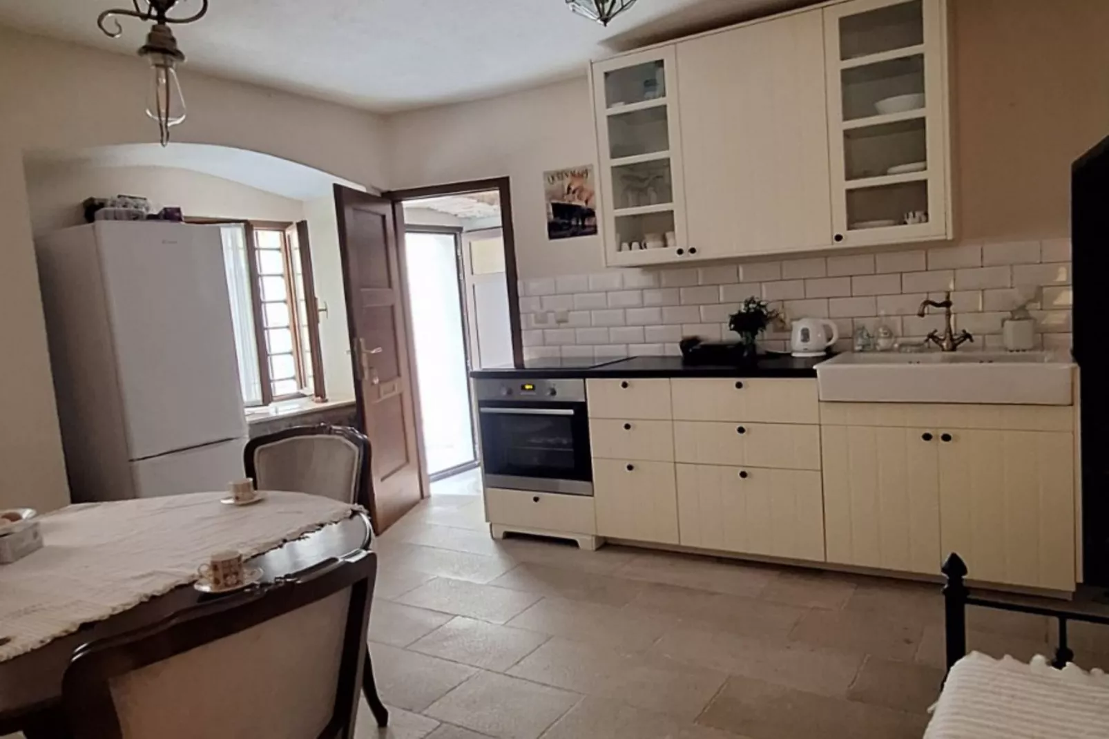La Casa Nostra Apartments - Comfort 1 Bedroom Apt-Kitchen