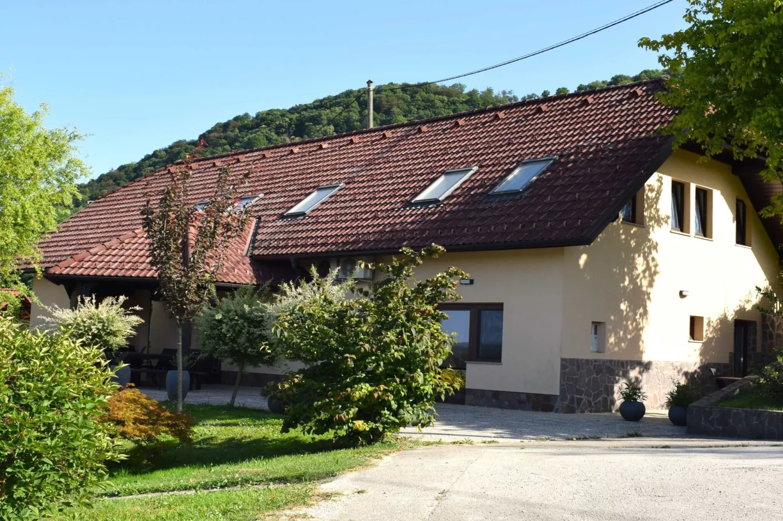 Zevnik Quiet Retreat with Stunning Views and Equestrian Activities  - Double Room with Private Bathroom-Outdoor