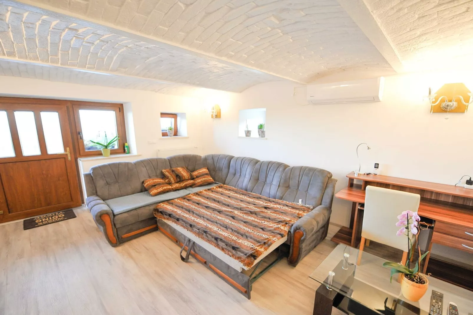 Relax and Rustic Apartments with Terrace - Classic One Bedroom Apartment with Terrace (owner Silvester)-Living room