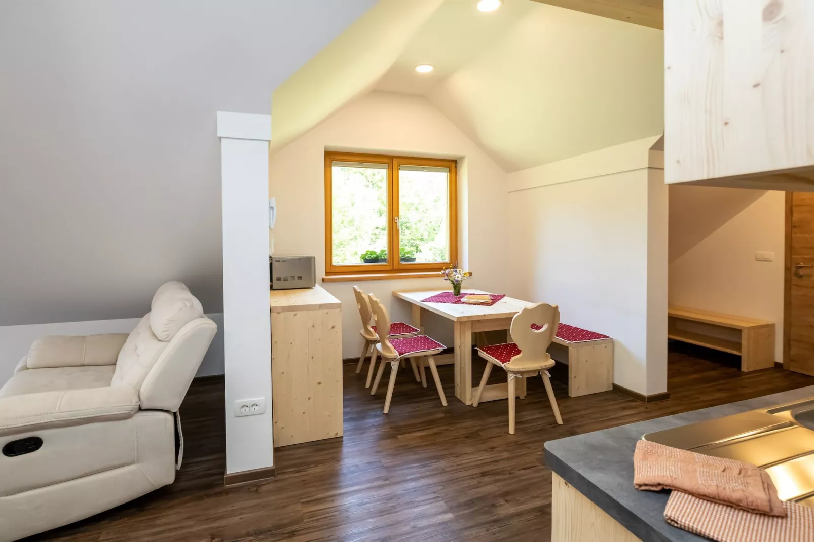 The Woodland Nook Apartments Bohinj - Comfort Two Bedroom Apartment with Balcony (owner F)-Küche