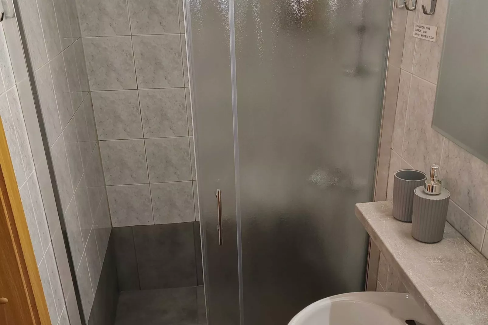 Mountain Vista Cottage with Private Sauna - One Bedroom Cottage-Bathroom