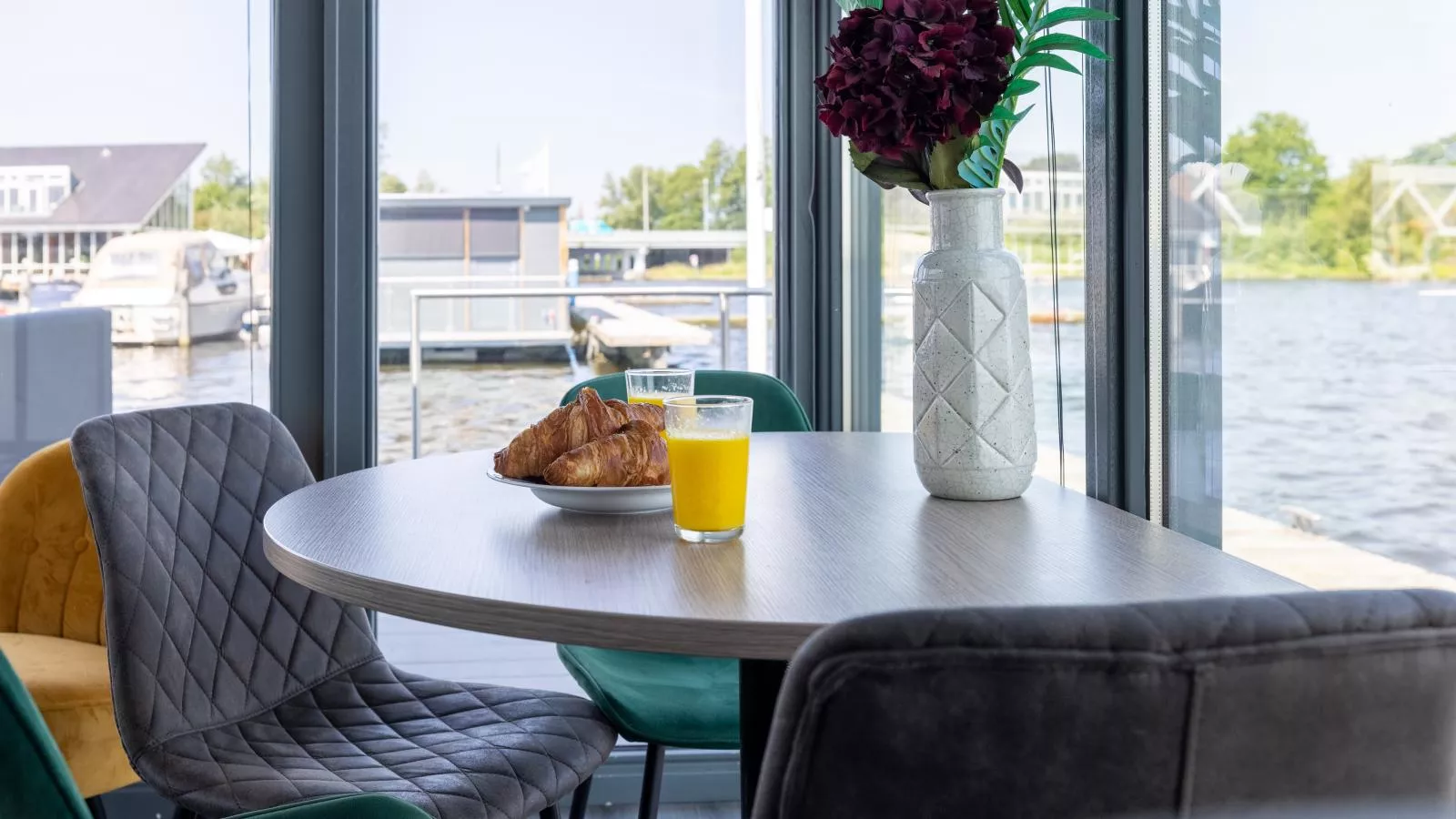 Tiny houseboat Uitgeest I-Esszimmer