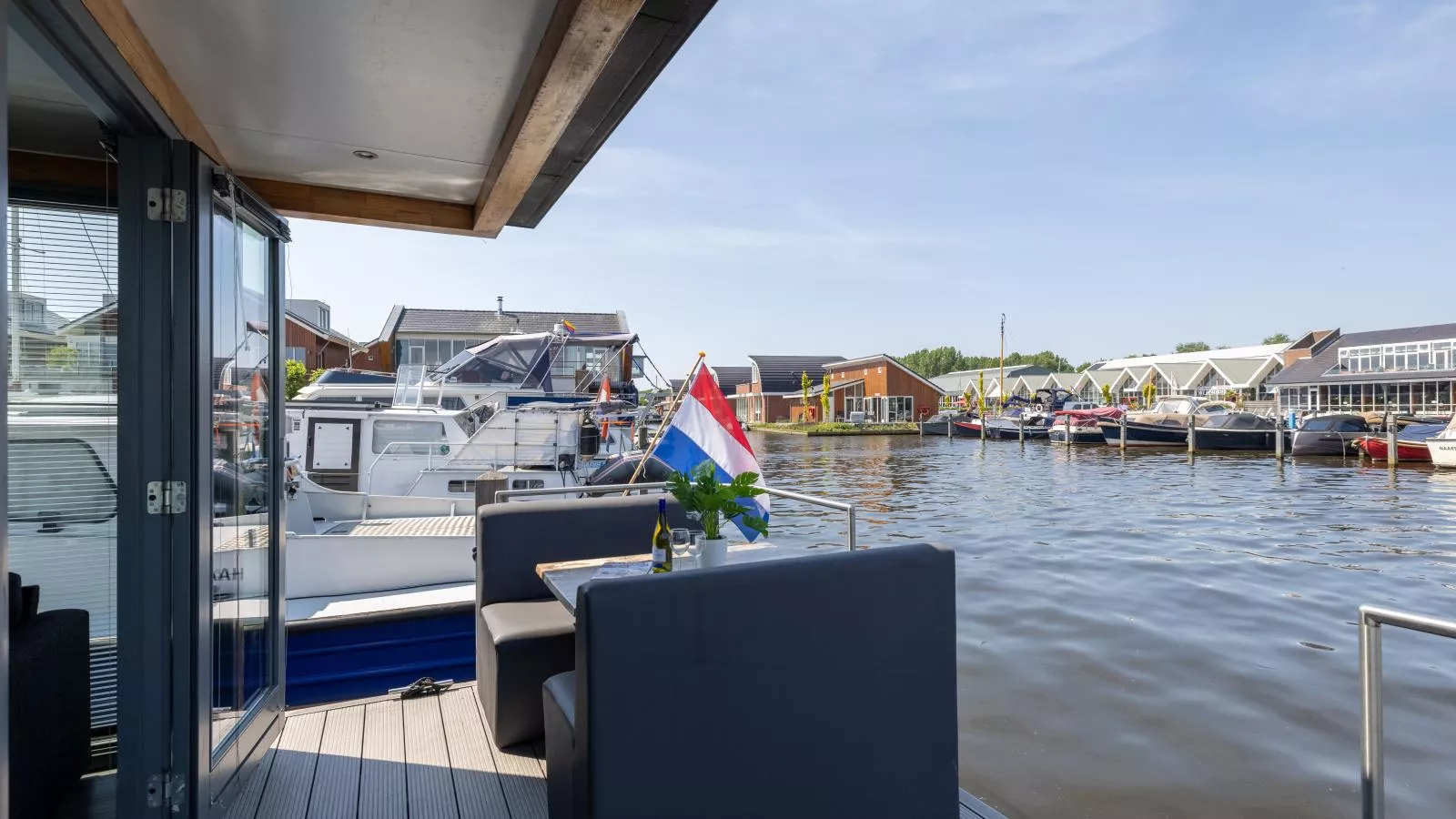 Tiny houseboat Uitgeest I-Terrassenbalkon