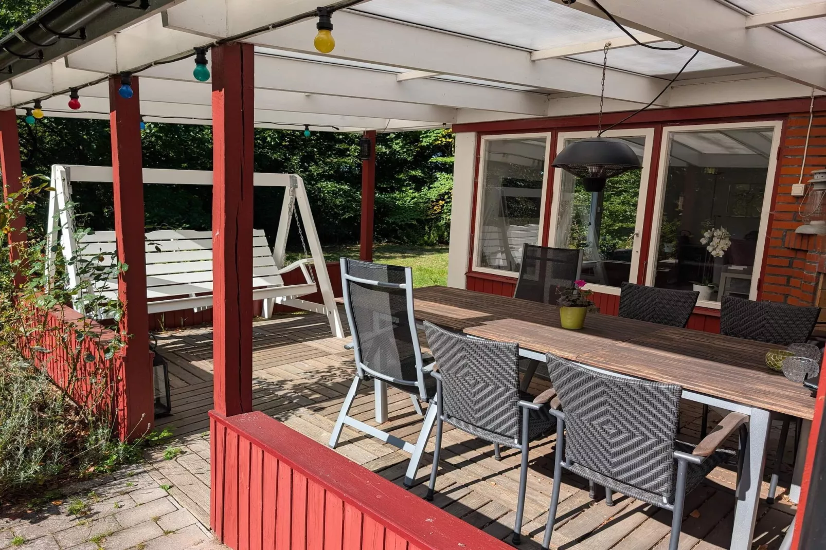 Charmant chalet au bord du lac avec sauna