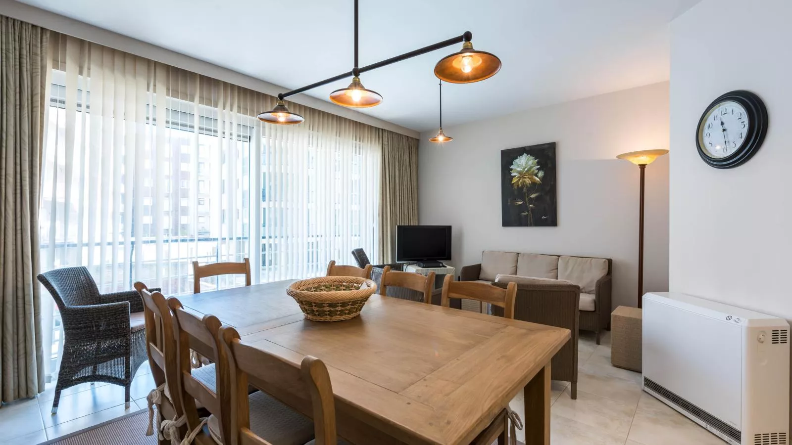 Guernsey eerste-Dining room