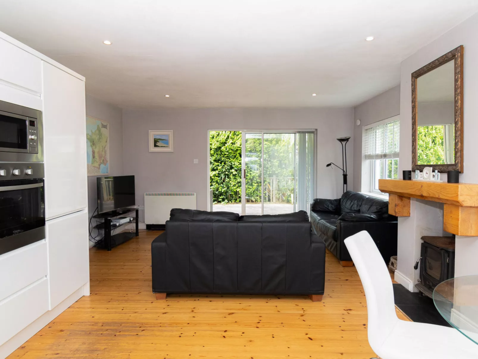 Brittas Bay Holiday Park No.18-Inside