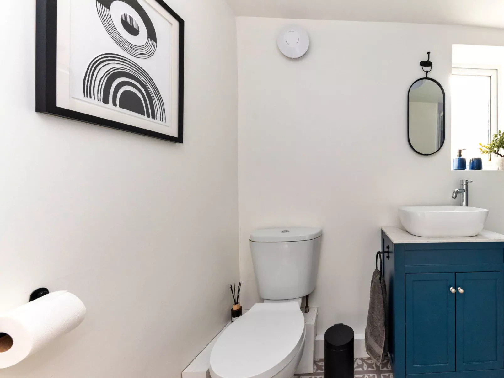 Sheila's Cottage-Inside