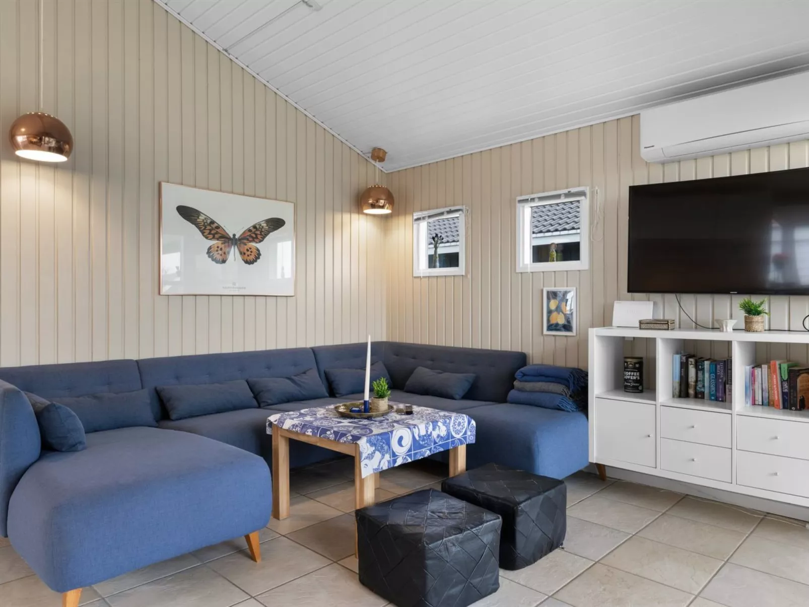 "Roya" - 100m from the sea-Dedans