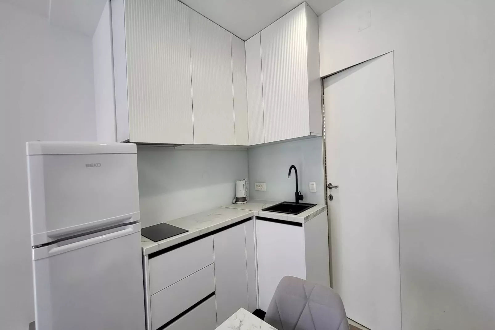 Apartments Ivankovic - One Bedroom  Apartment with Terrace-Küche