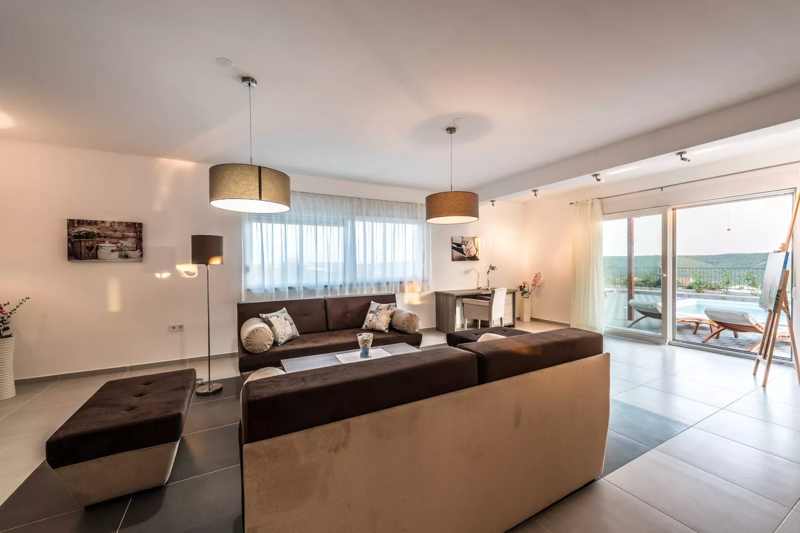 Luxury Escape with Swimming Pool & Modern Design -Deluxe Four Bedroom Villa with Private Pool (Villa 6)-Wohnzimmer