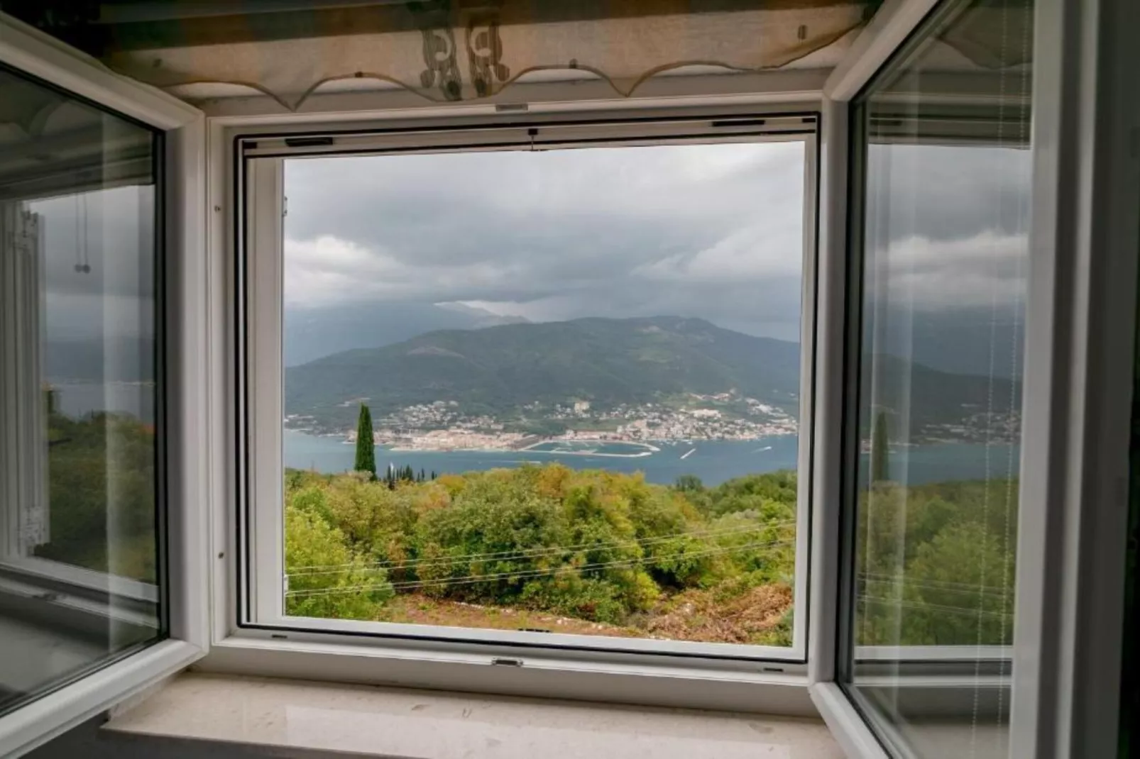 Tranquil Retreat with Private Pool in Lustica Bay - One Bedroom Apartment with Balcony and Sea View 2-Living room