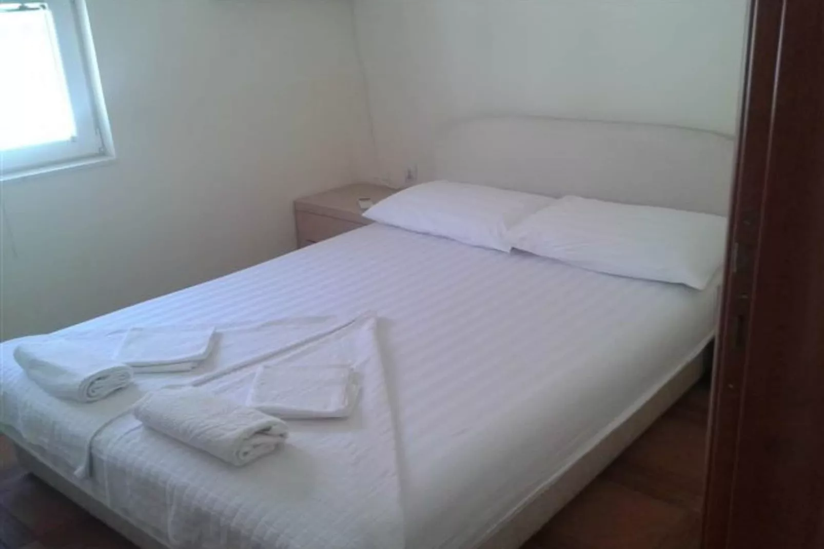 Villa Apartments Kumbor President - Two Bedroom Apartment With Sea View (Aruba)-Schlafzimmer