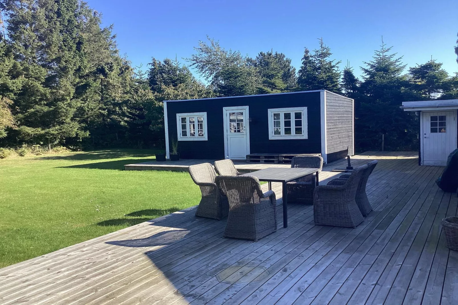 4 Sterne Ferienhaus in Væggerløse-Im Freien