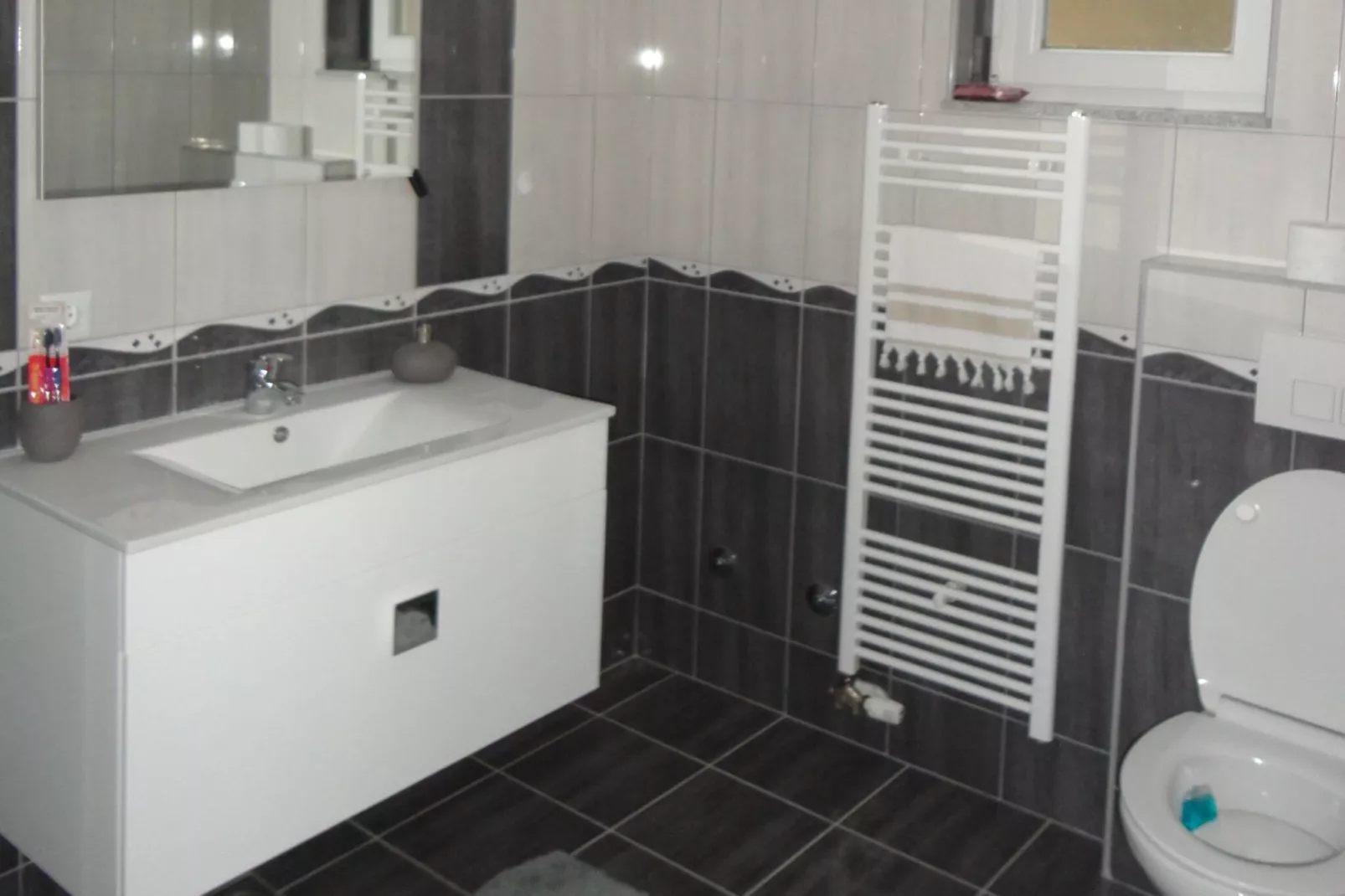 Apartments A&D - Superior One Bedroom Apartment with Terrace and River View (Deni)-Badezimmer