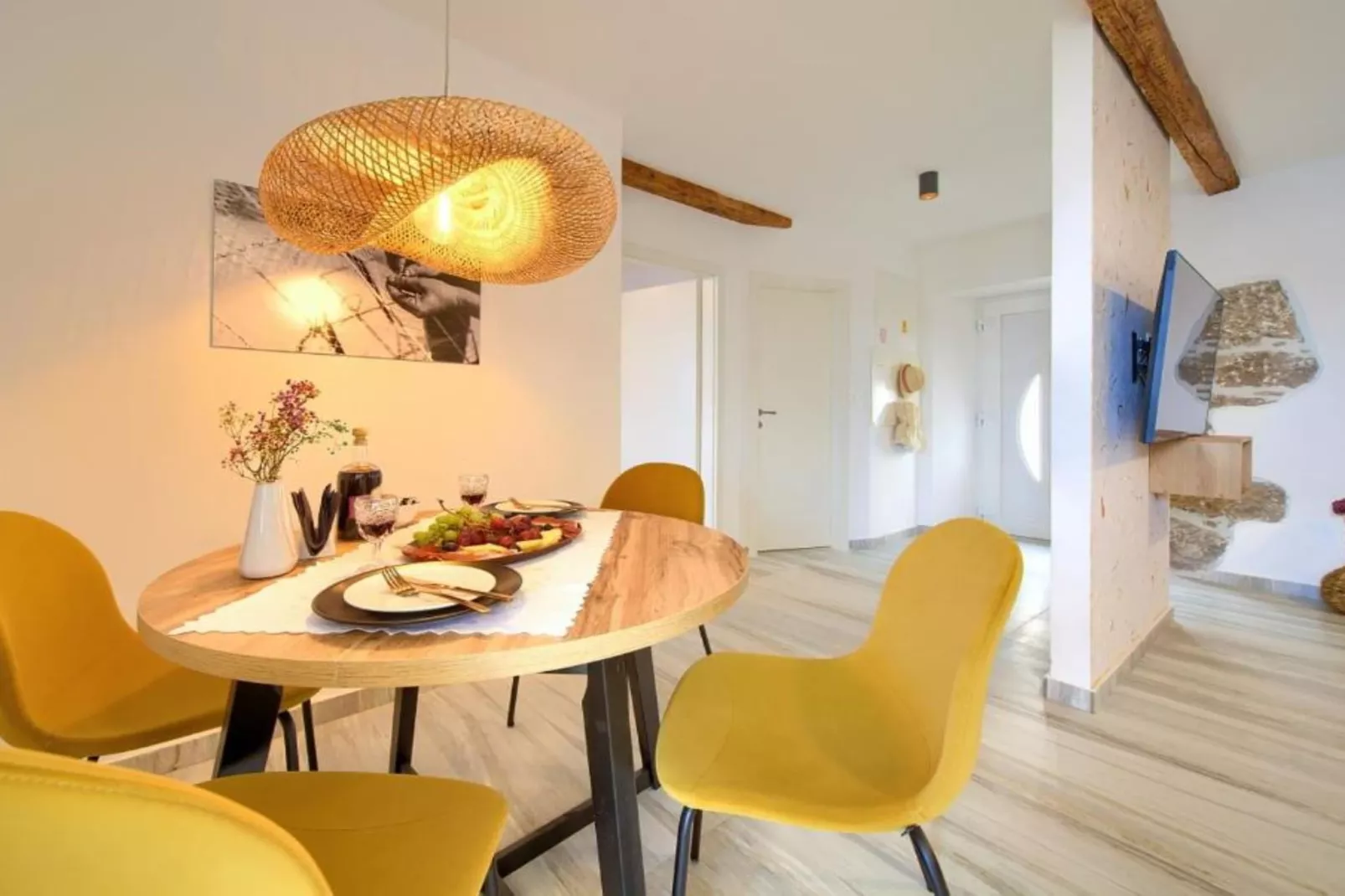 One-Bedroom Apartment With Terrace And Sea View-Salle à manger