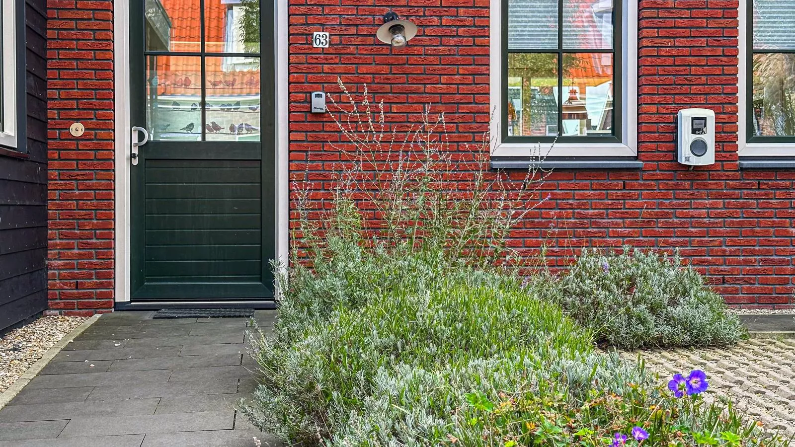 Coast and Calm 63-Exterior in summer