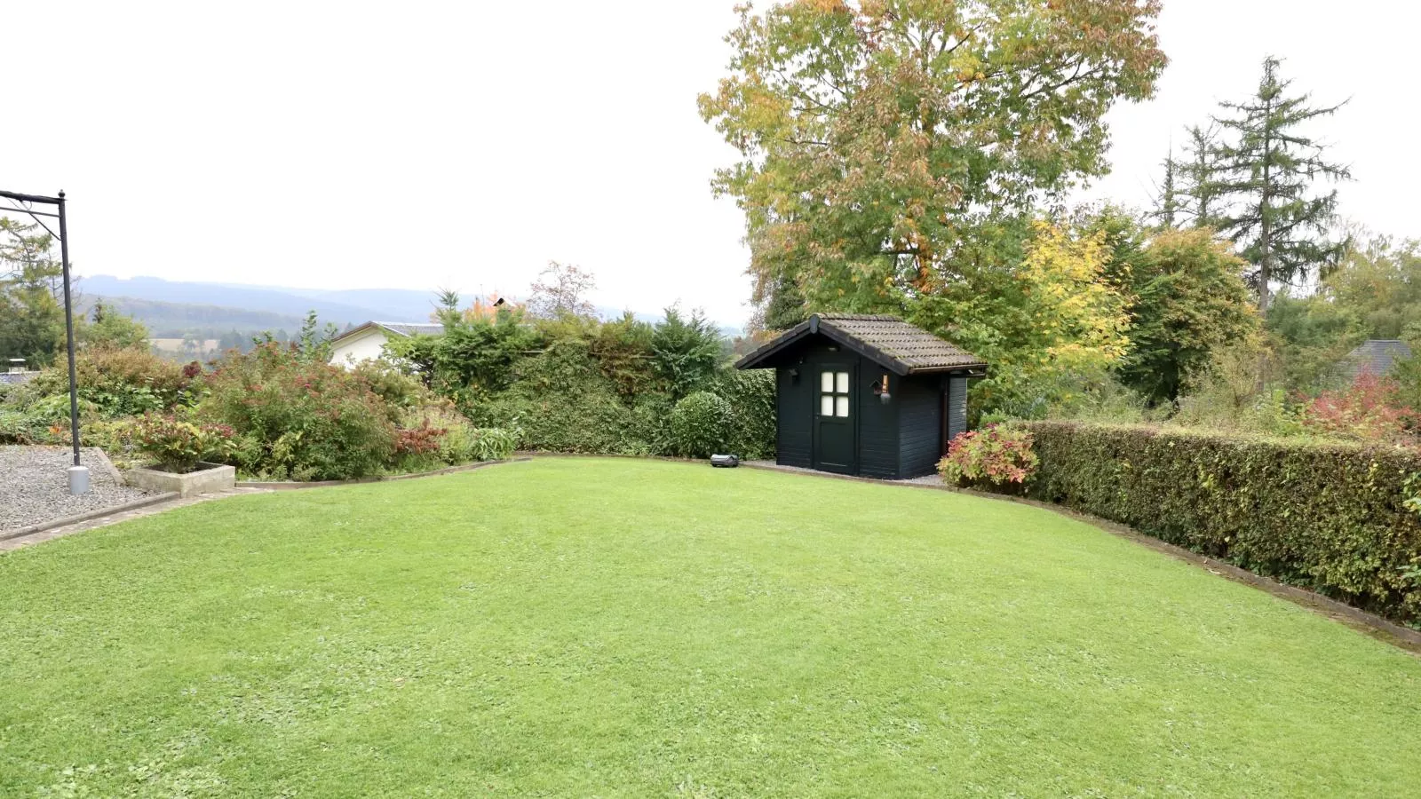 Coeur de Biche-Gardens in summer