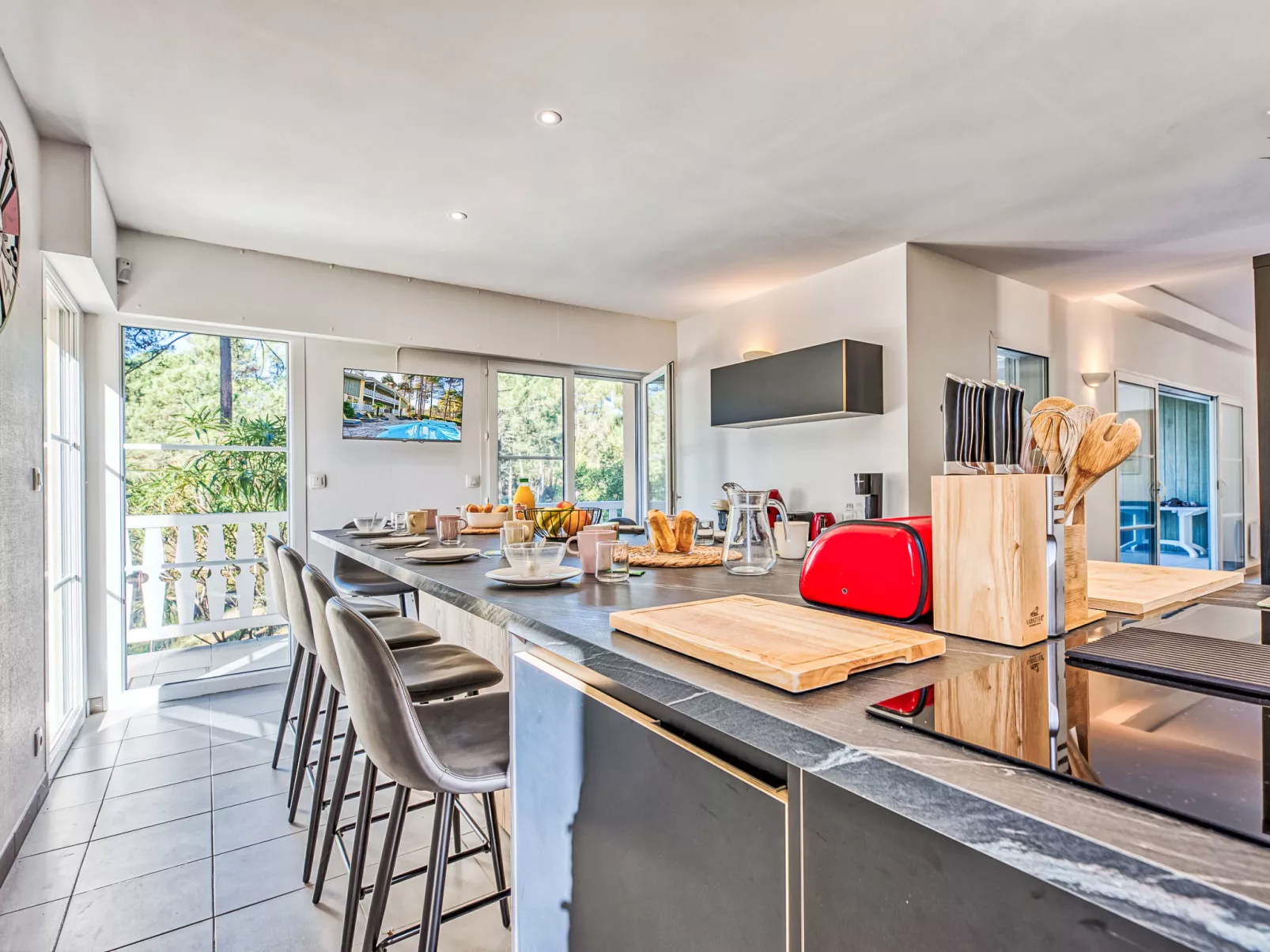 Atlantic Green-Inside