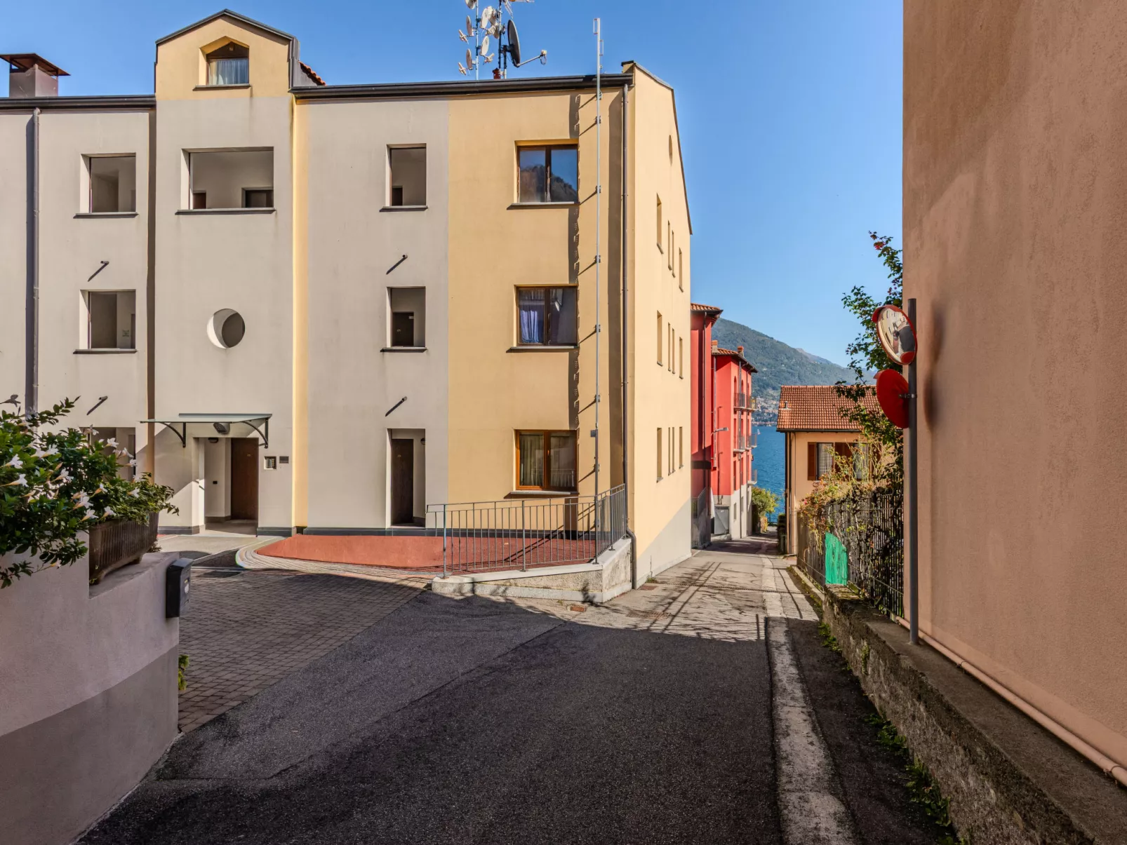 Villaggio Lago di Como-Outside