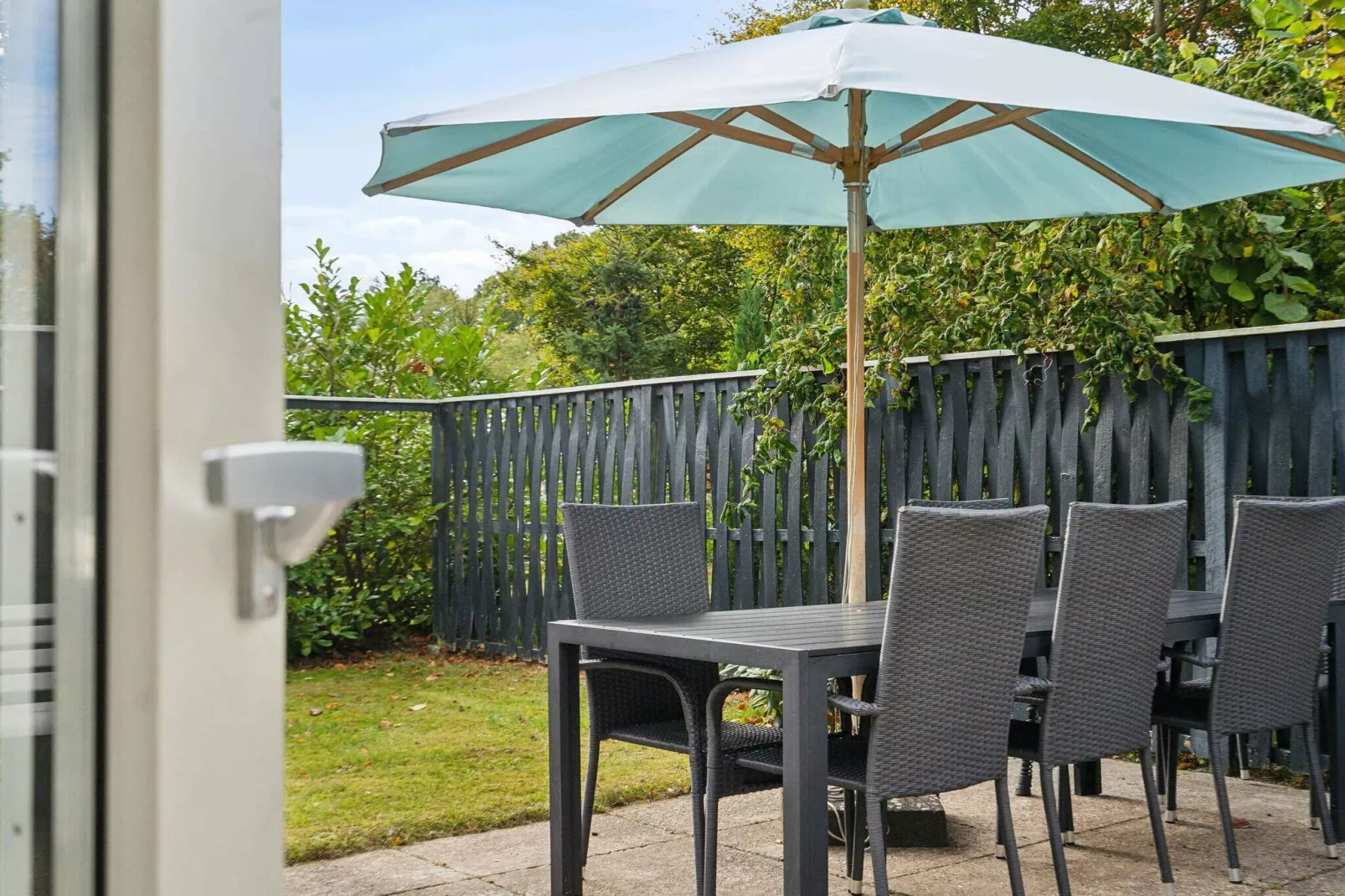 5 Sterne Ferienhaus in Glesborg-Im Freien