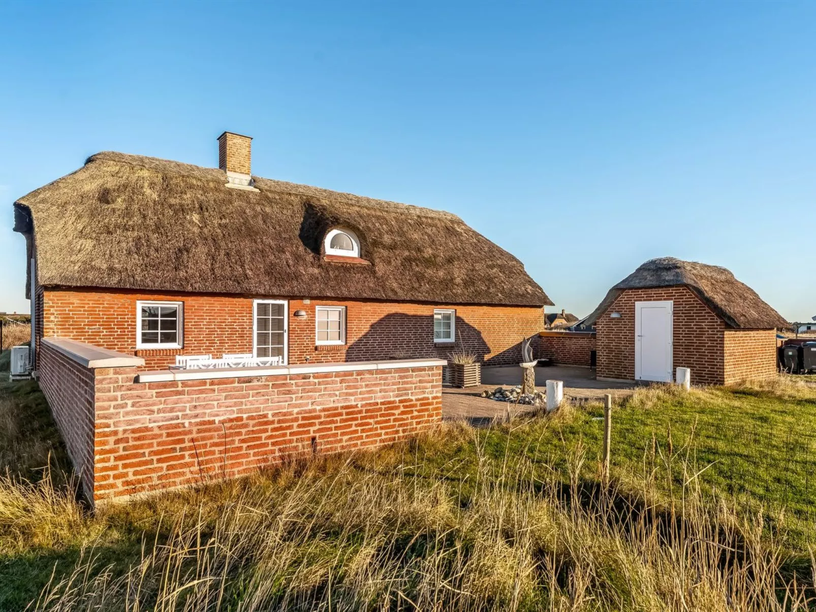 "Amber" - 300m from the sea-Outside