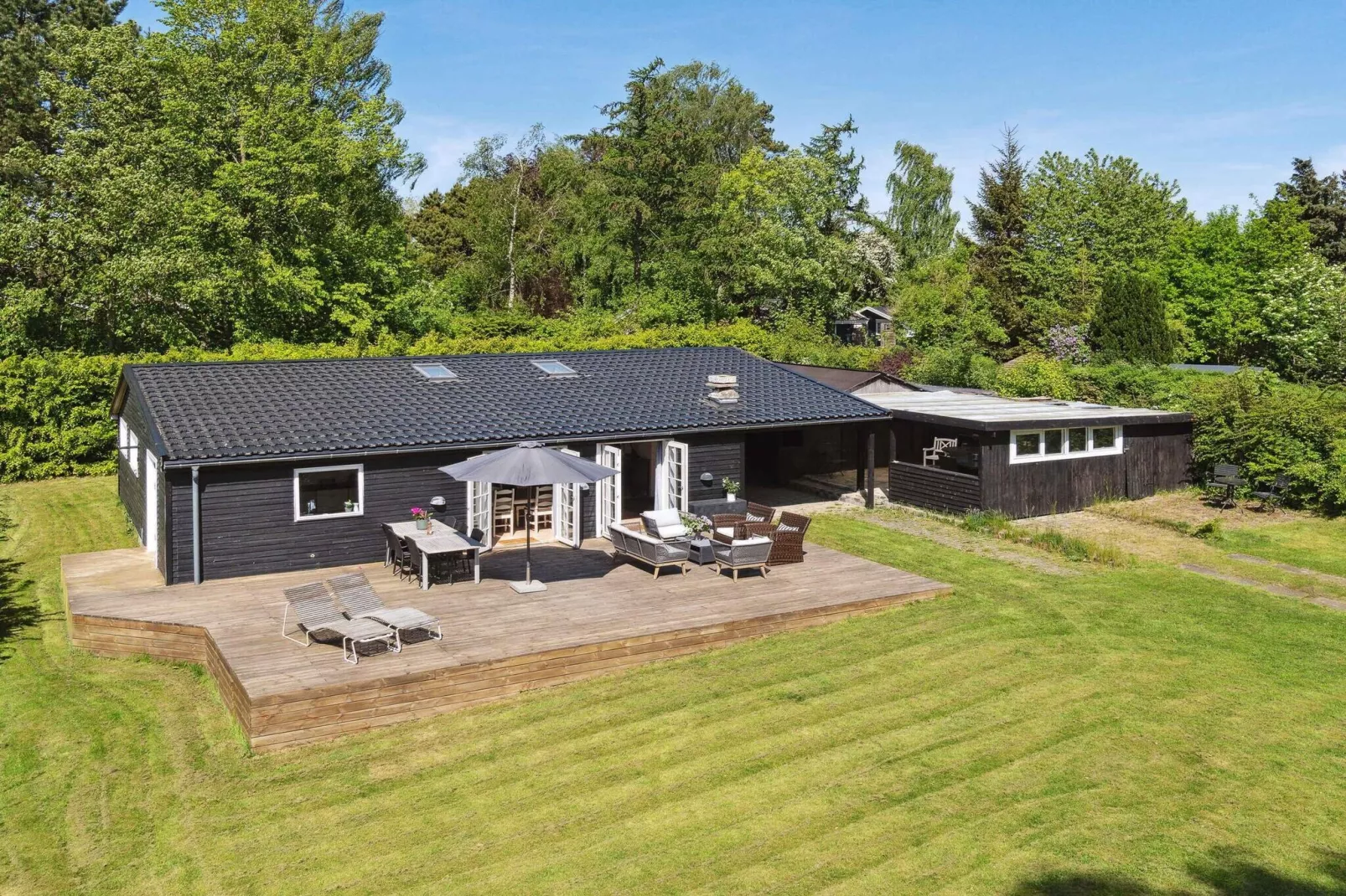 5 star holiday home in Dronningmølle-Outdoor