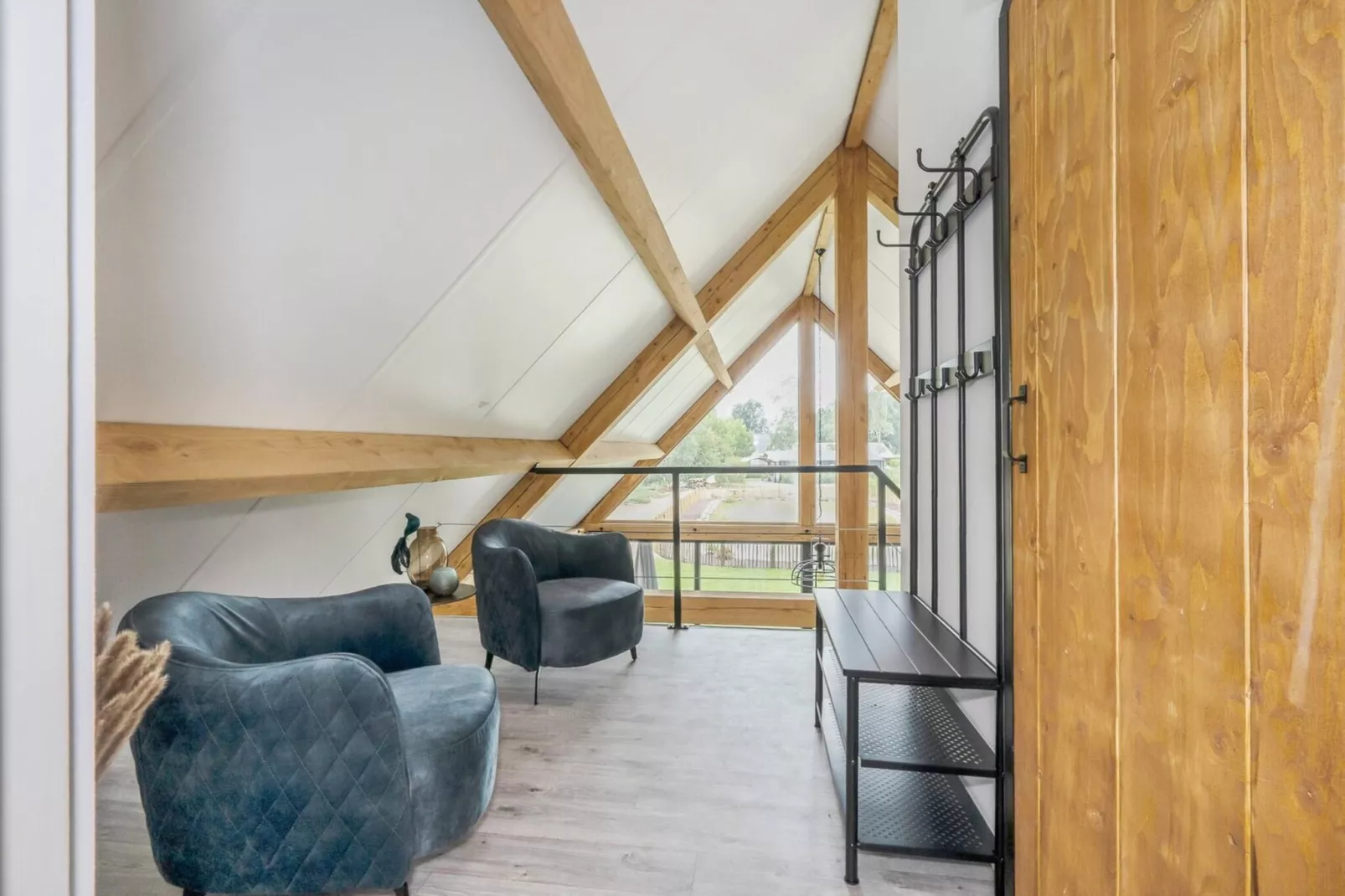 Farm Lodge 687-Terrace balcony