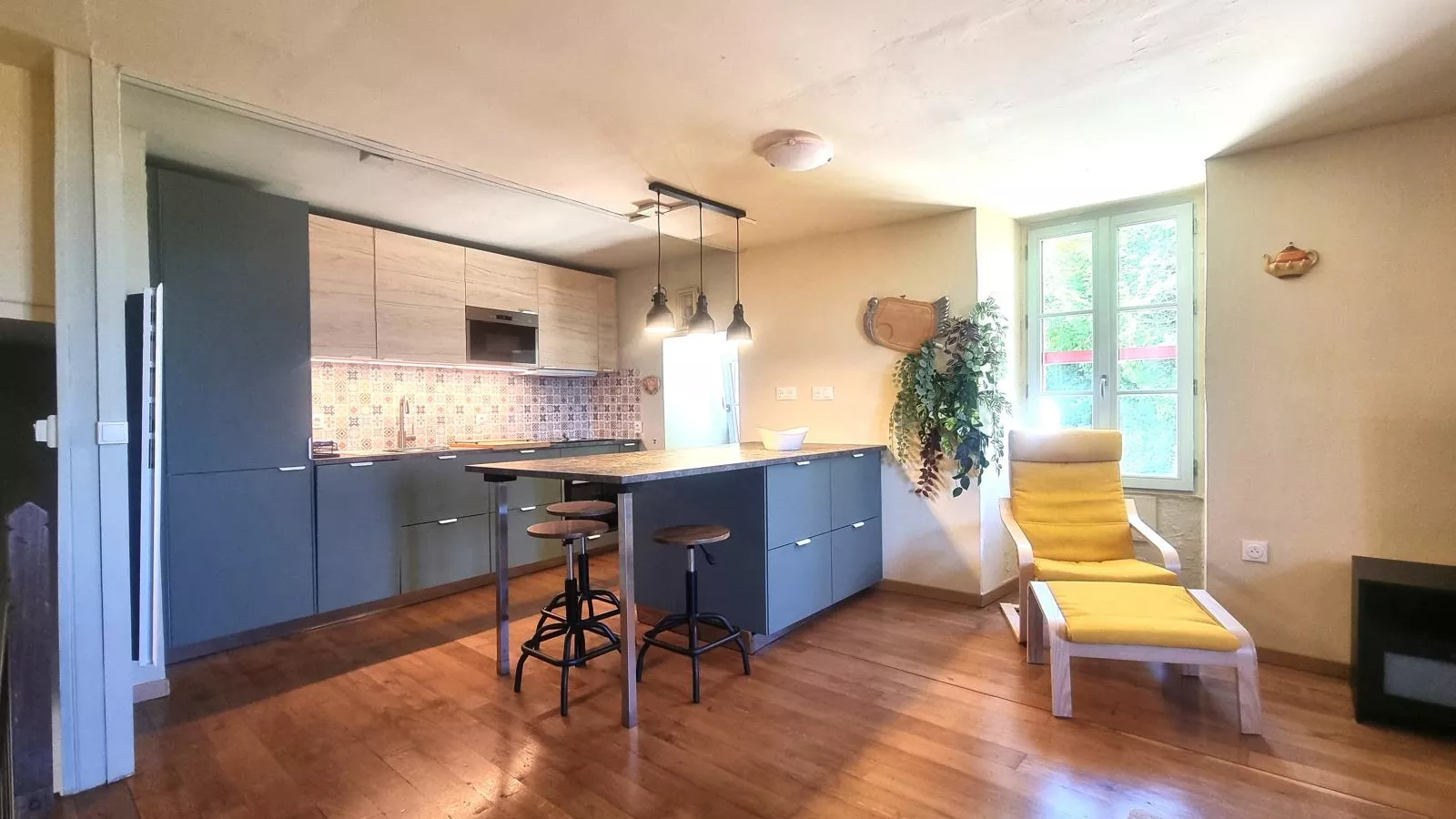 La Nit de la Fontaine-Esszimmer