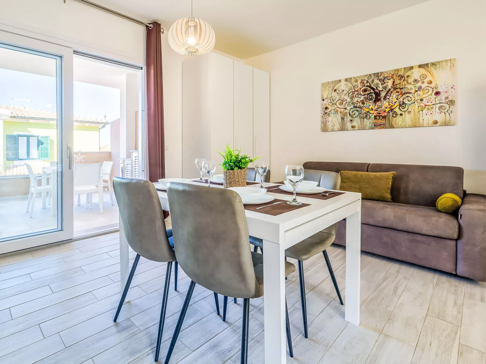 Granello di sole-Dedans