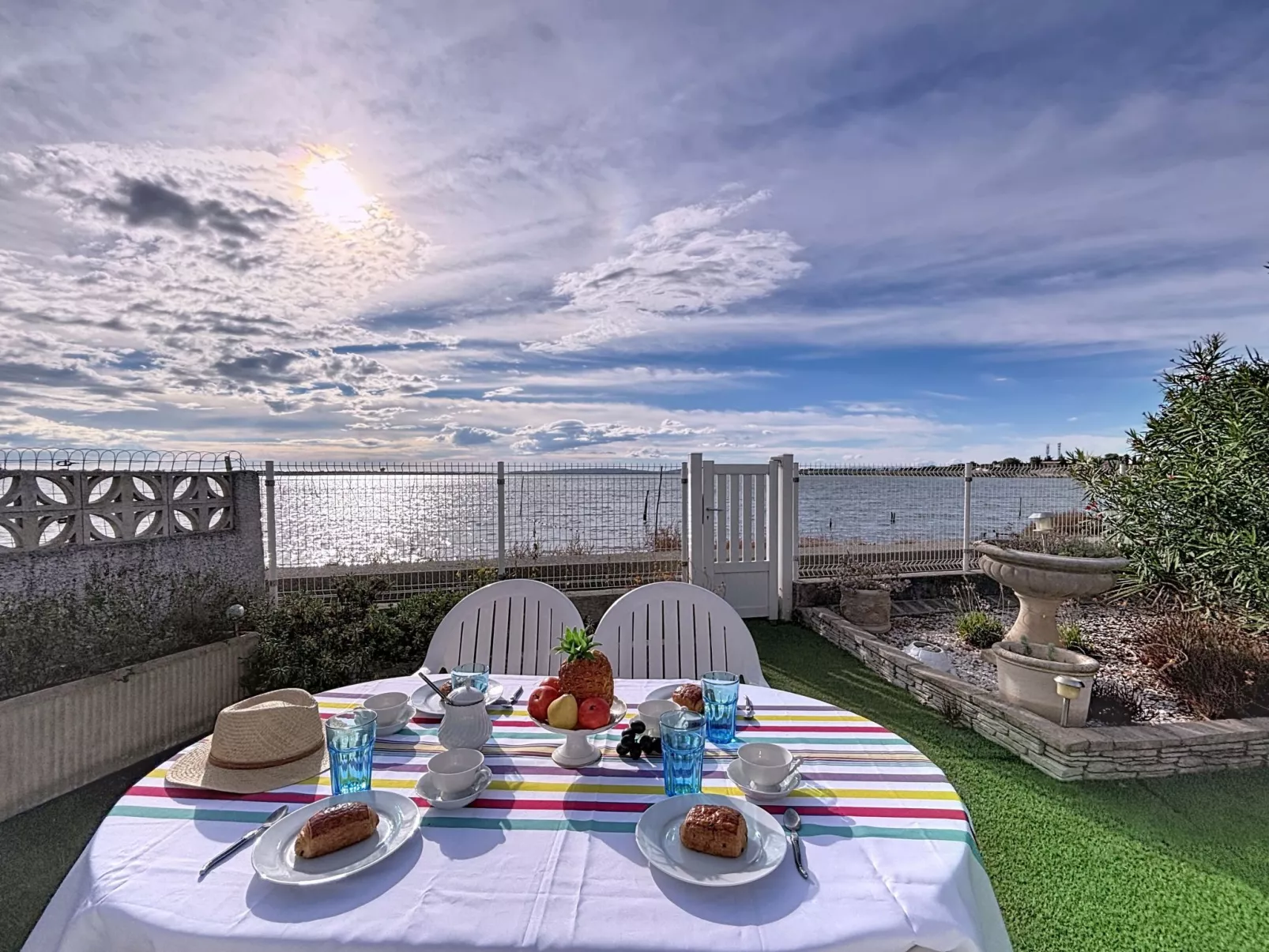 Les cabanes de Pérols-Dehors